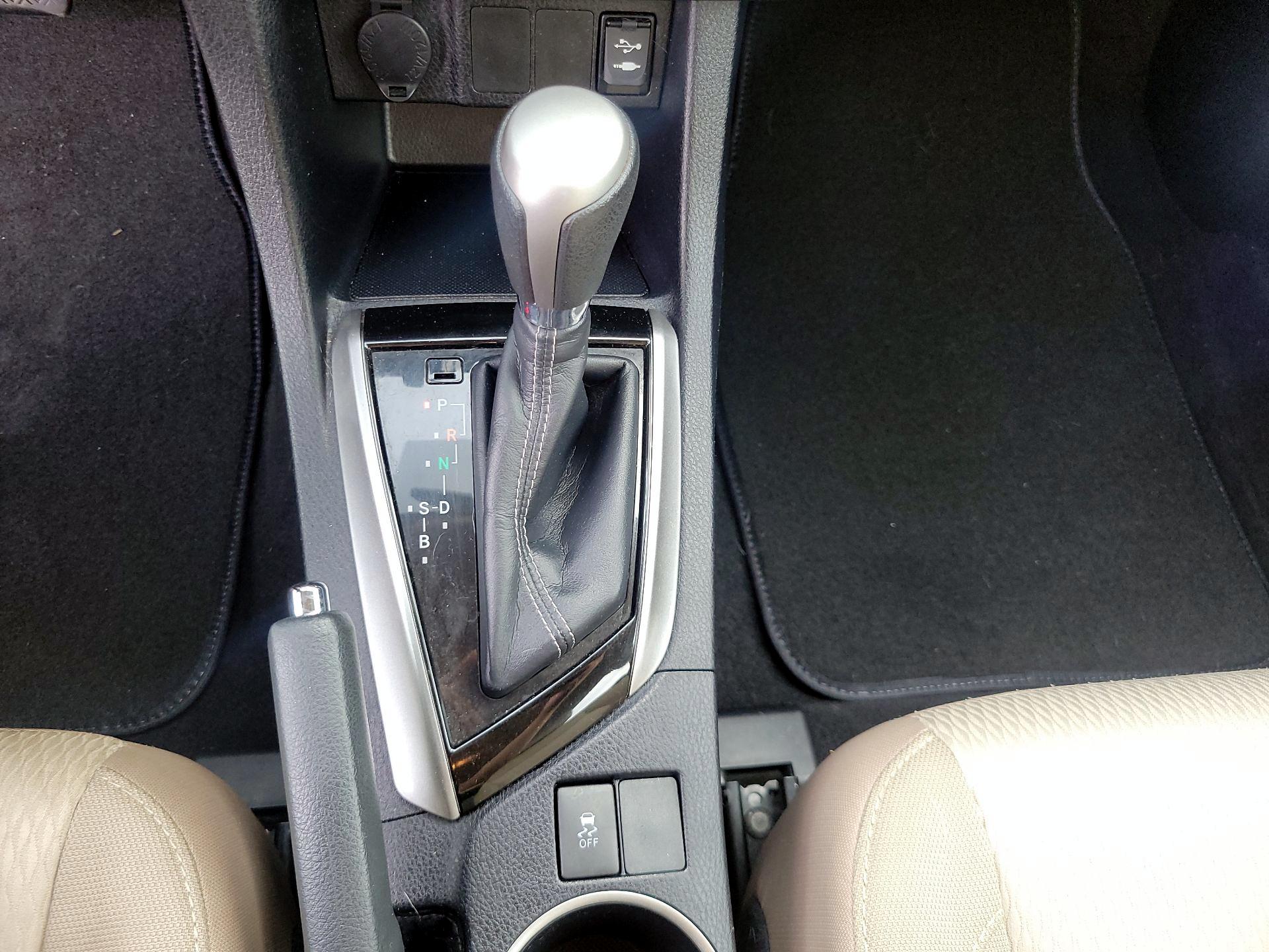Thumbnail: 2014 Toyota Corolla - 15