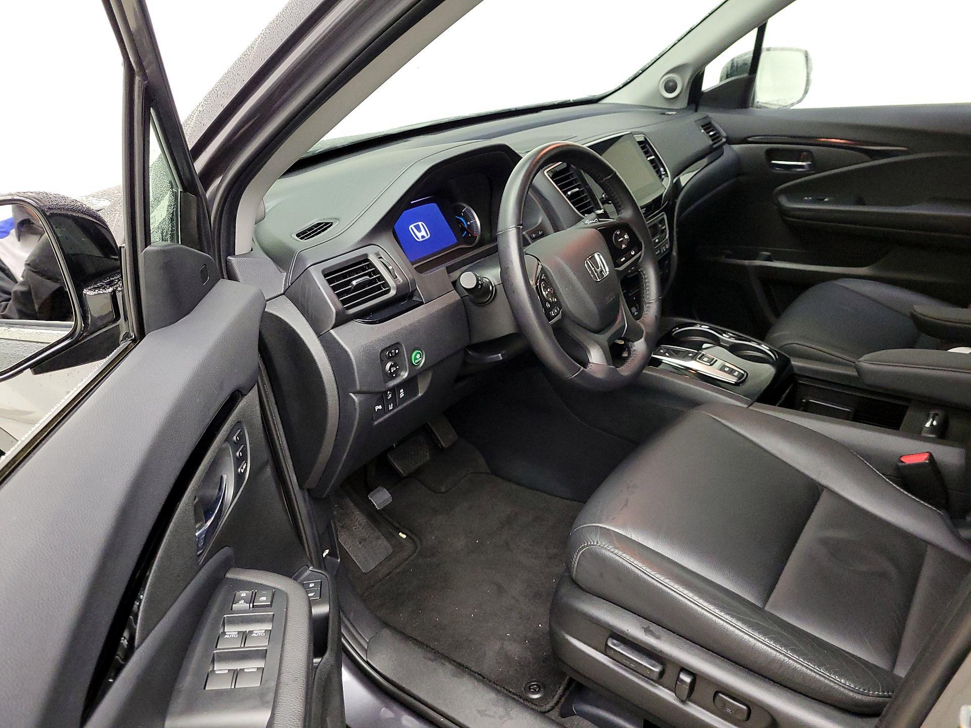 Thumbnail: 2020 Honda Pilot - 11