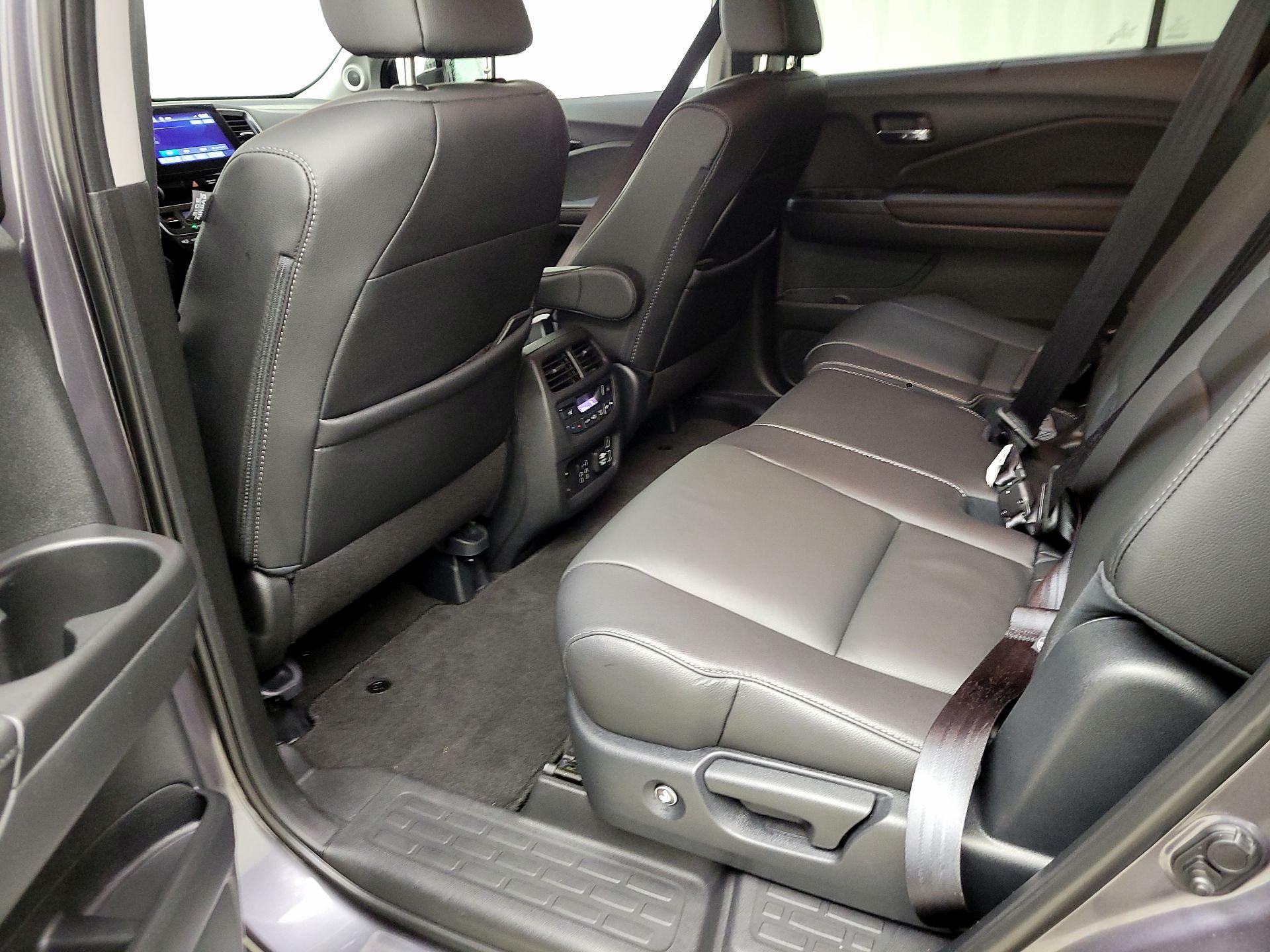 Thumbnail: 2020 Honda Pilot - 19