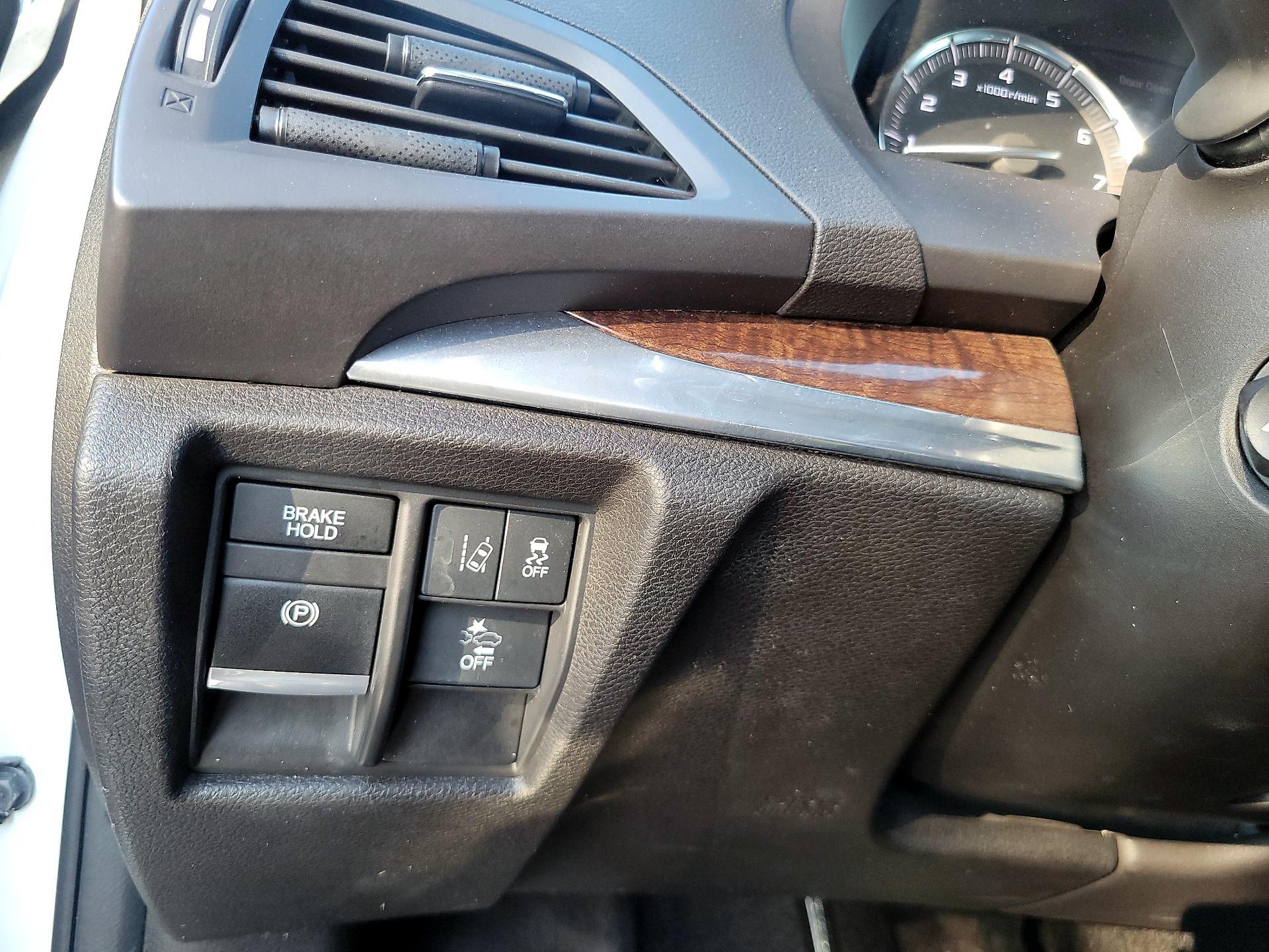 Thumbnail: 2017 Acura MDX - 11