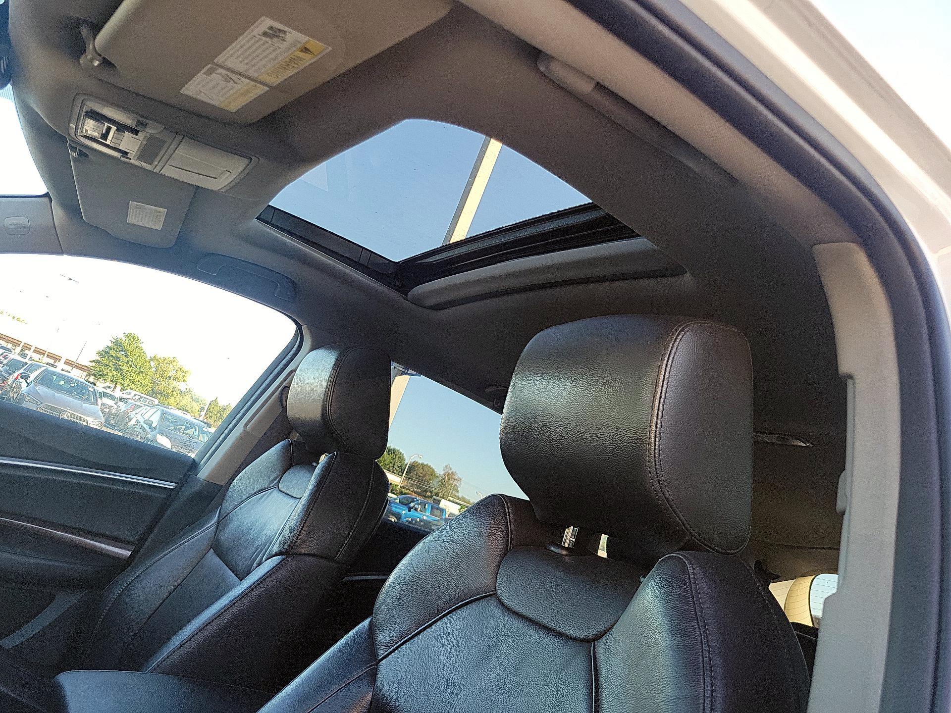 Thumbnail: 2017 Acura MDX - 17