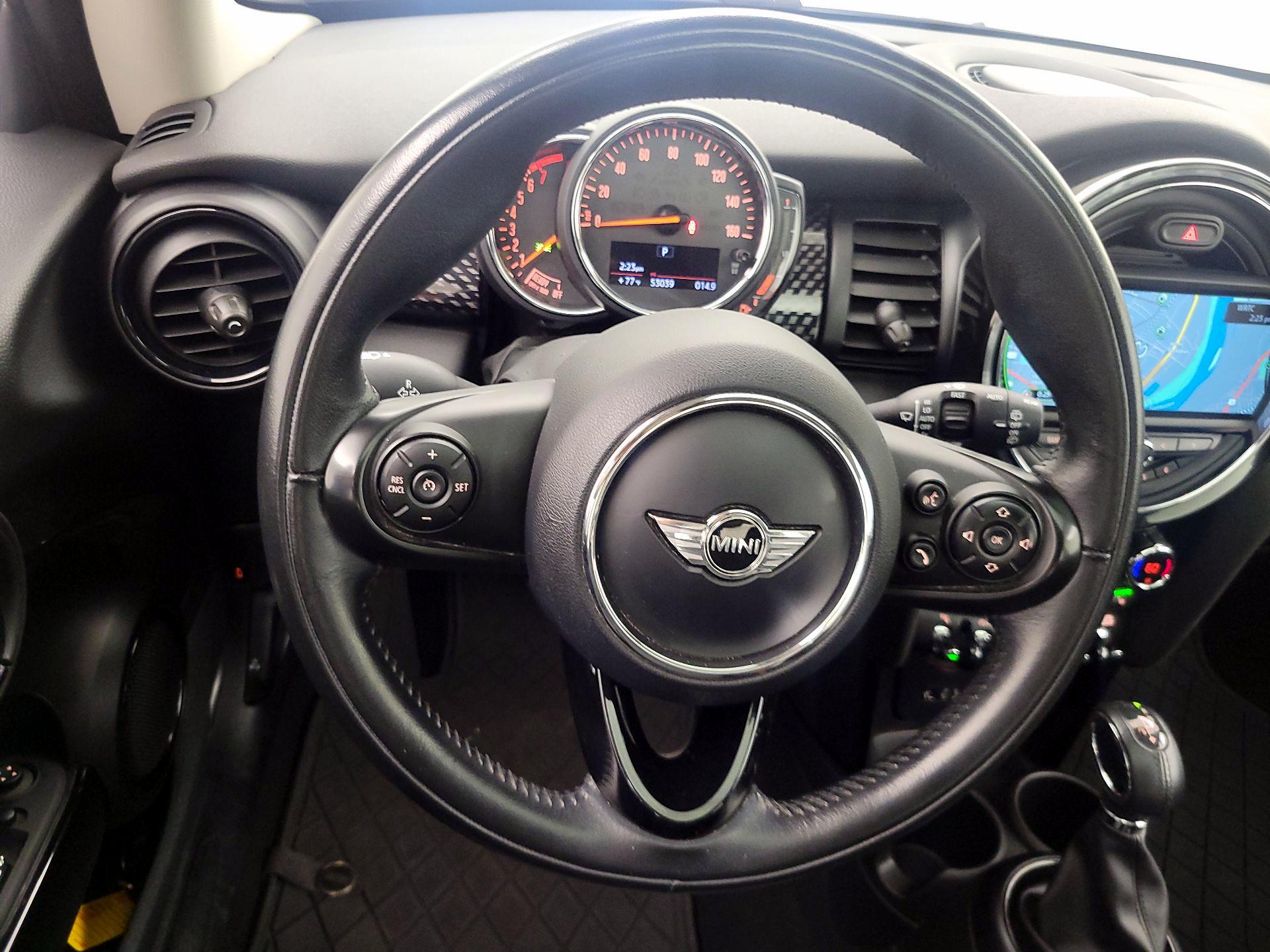 Thumbnail: 2018 MINI Cooper Hardtop - 10