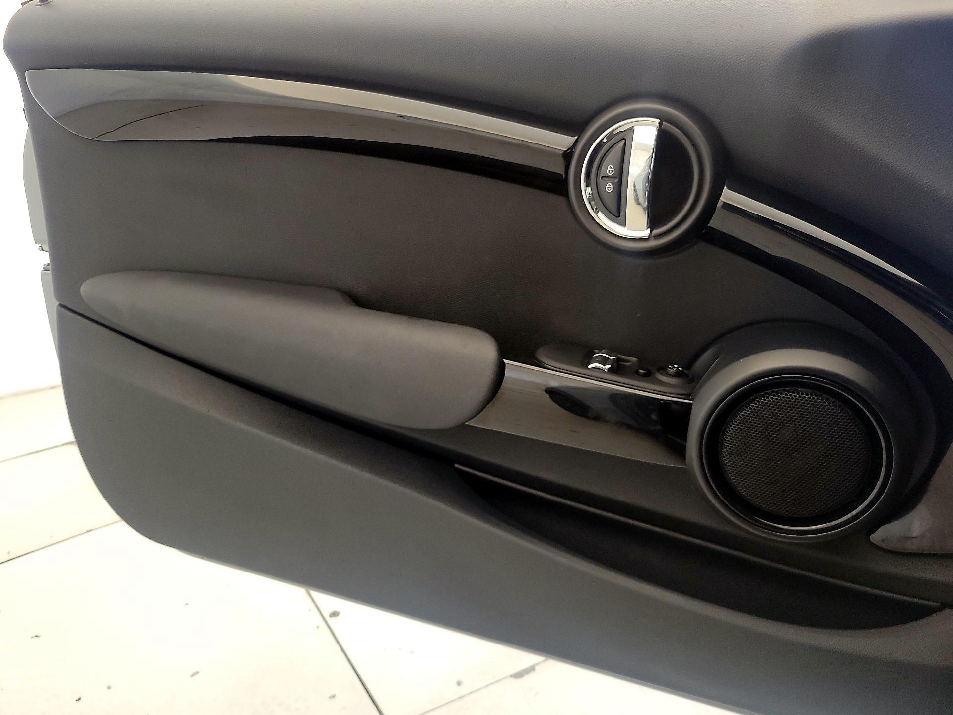 Thumbnail: 2018 MINI Cooper Hardtop - 12