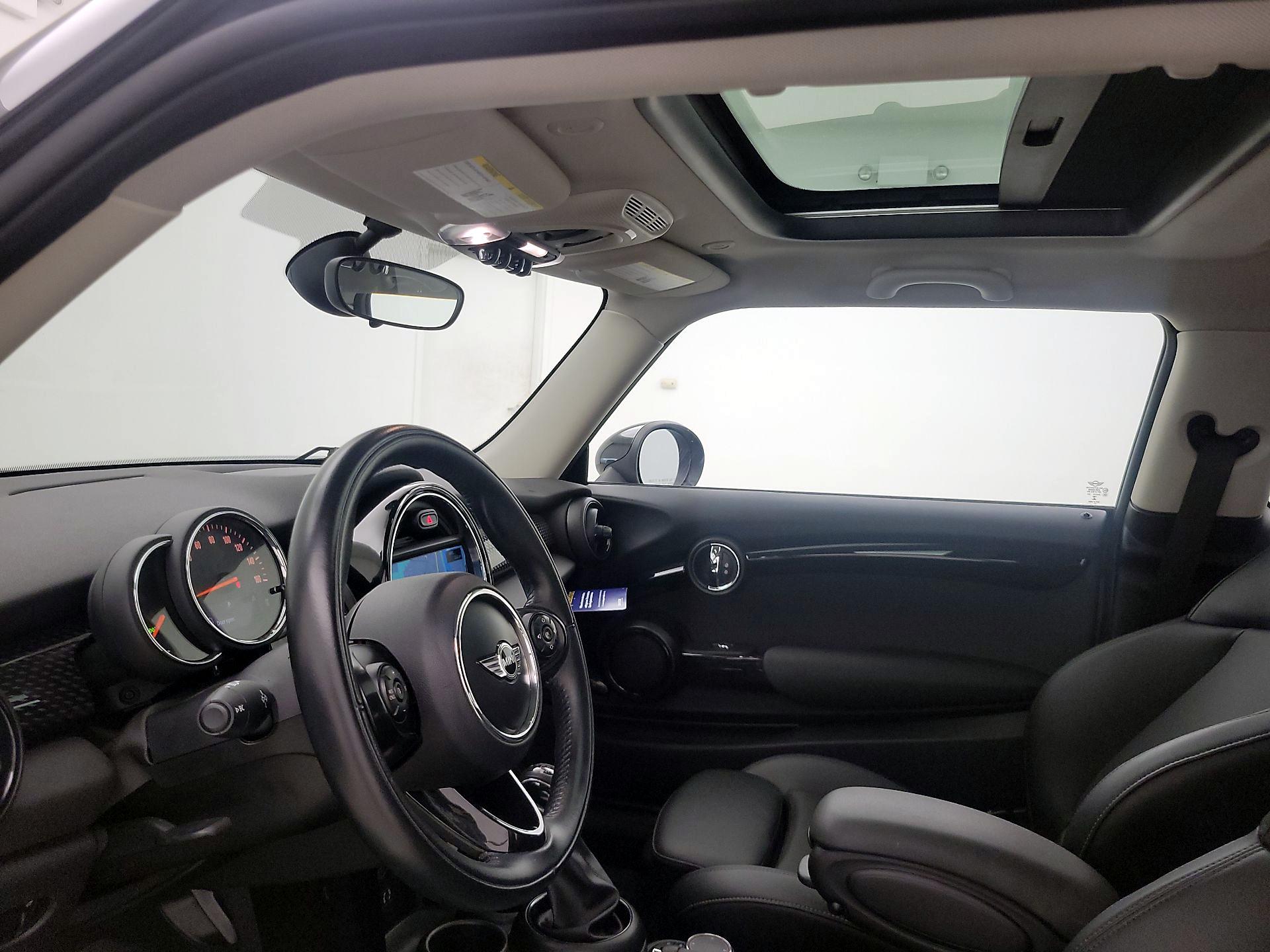 Thumbnail: 2018 MINI Cooper Hardtop - 20