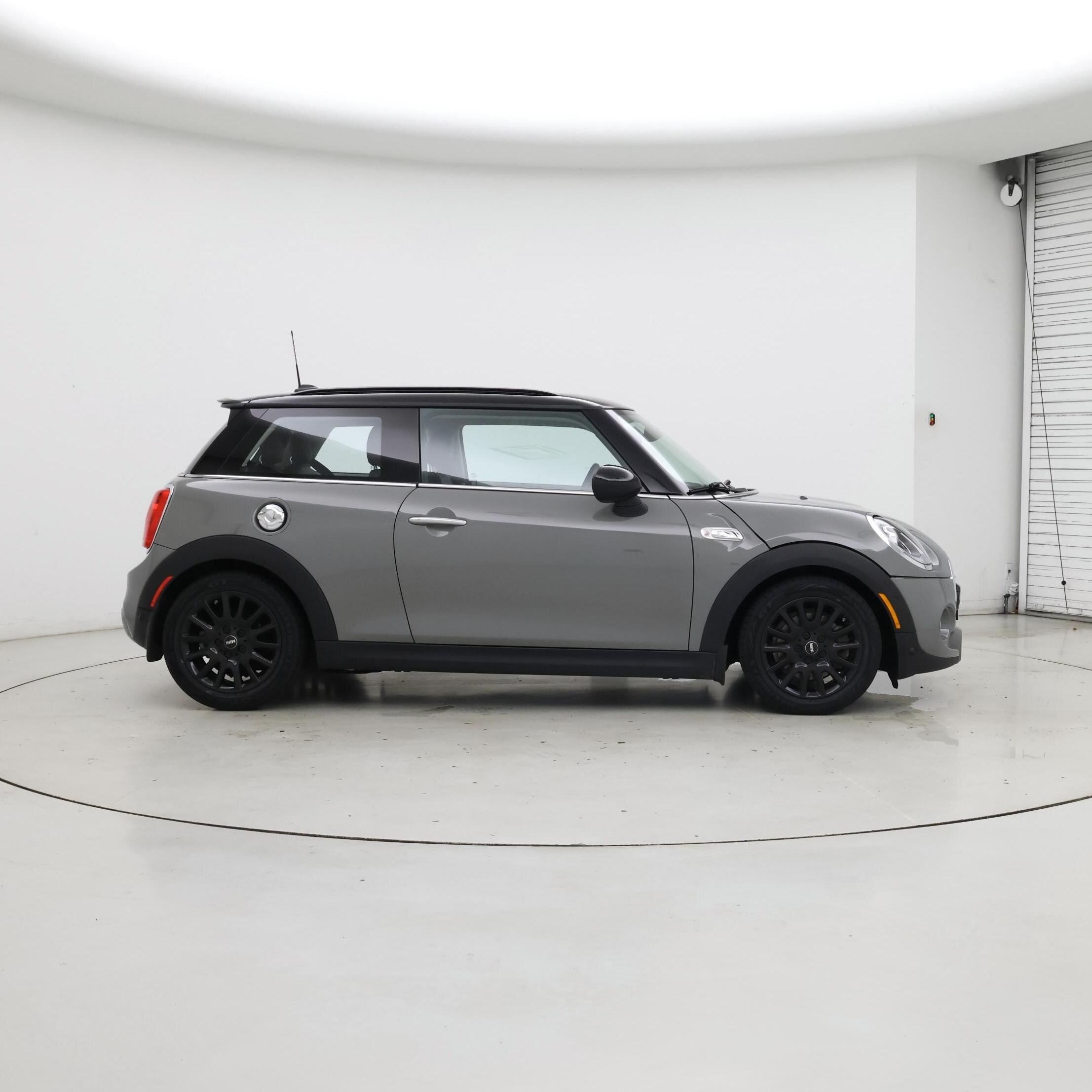 Thumbnail: 2018 MINI Cooper Hardtop - 7