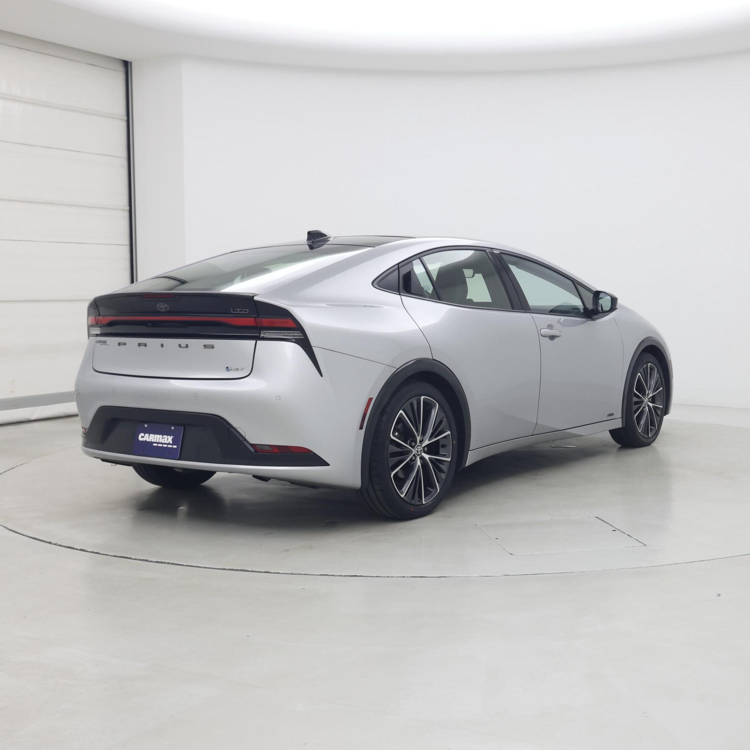 Thumbnail: 2023 Toyota Prius - 8
