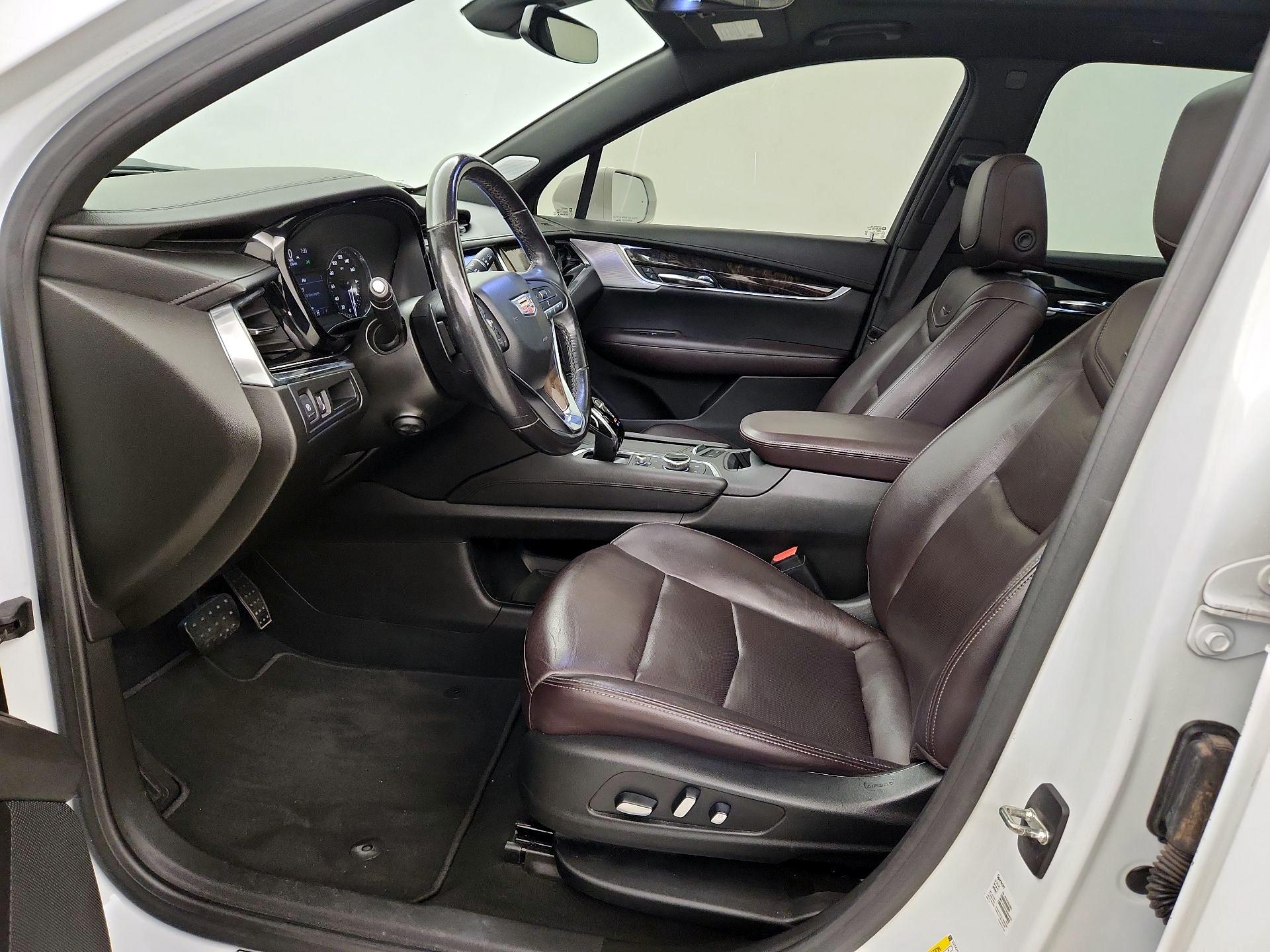 Thumbnail: 2020 Cadillac XT6 - 11