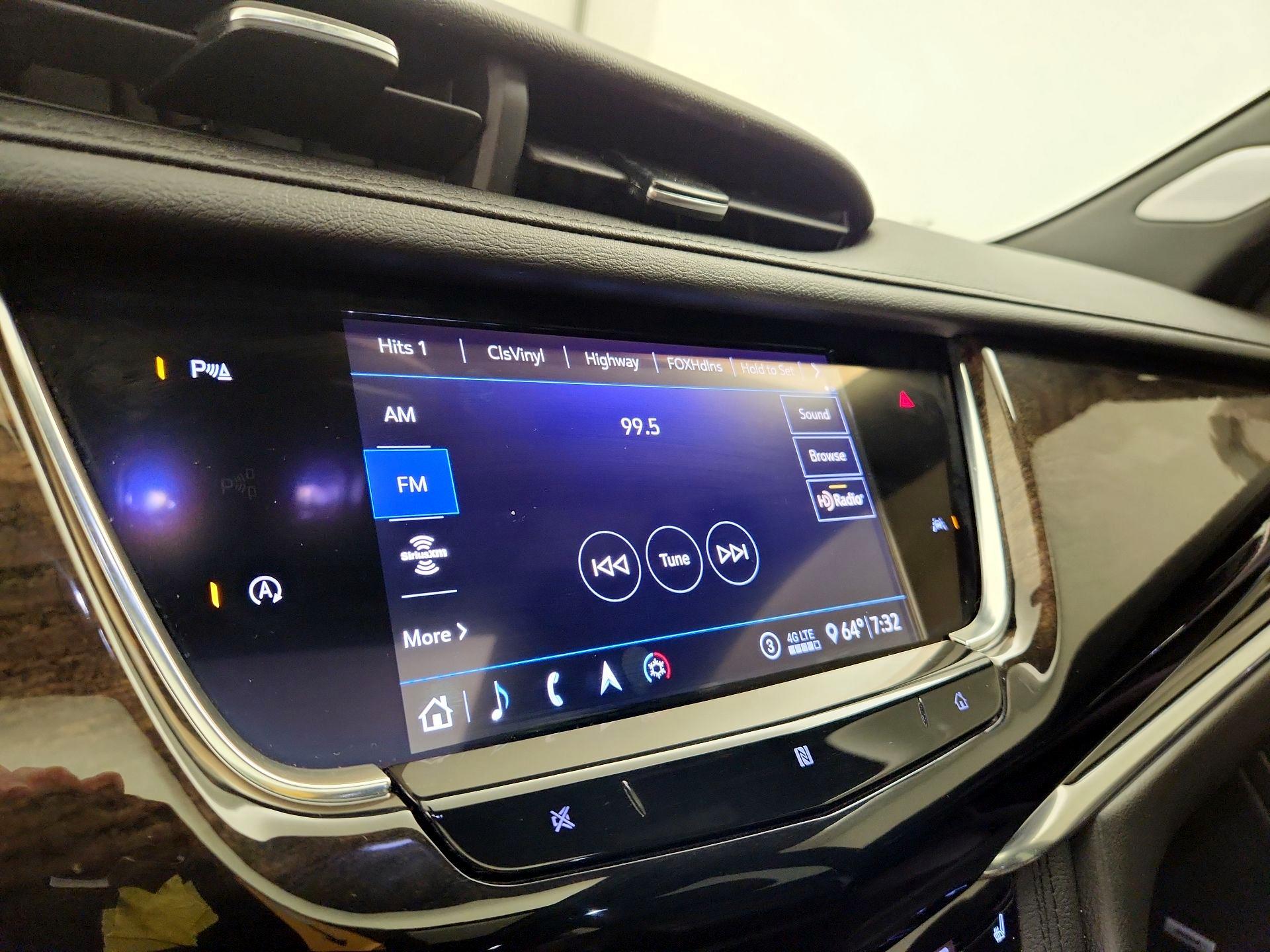Thumbnail: 2020 Cadillac XT6 - 16
