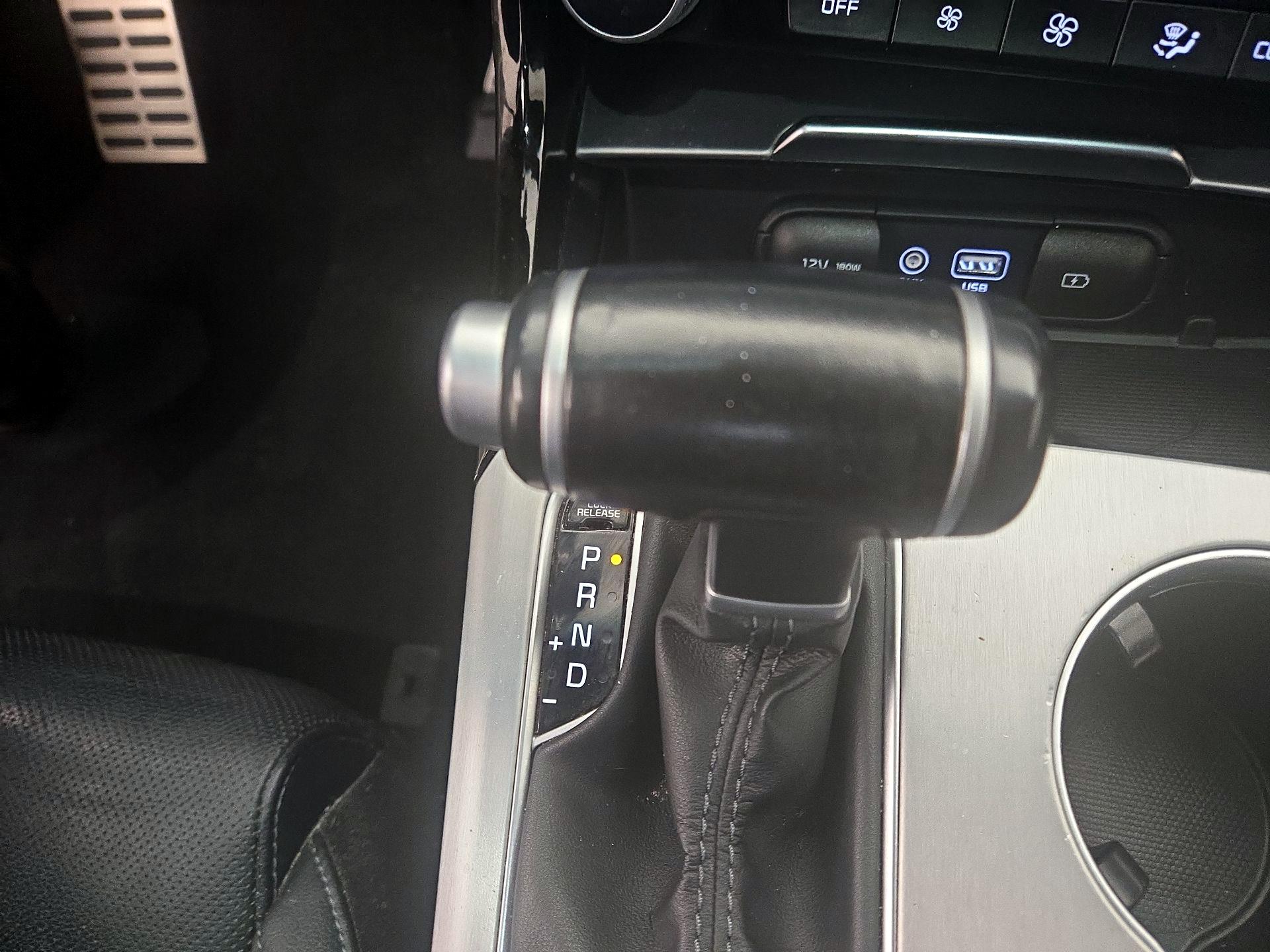 Thumbnail: 2019 Kia Stinger - 17