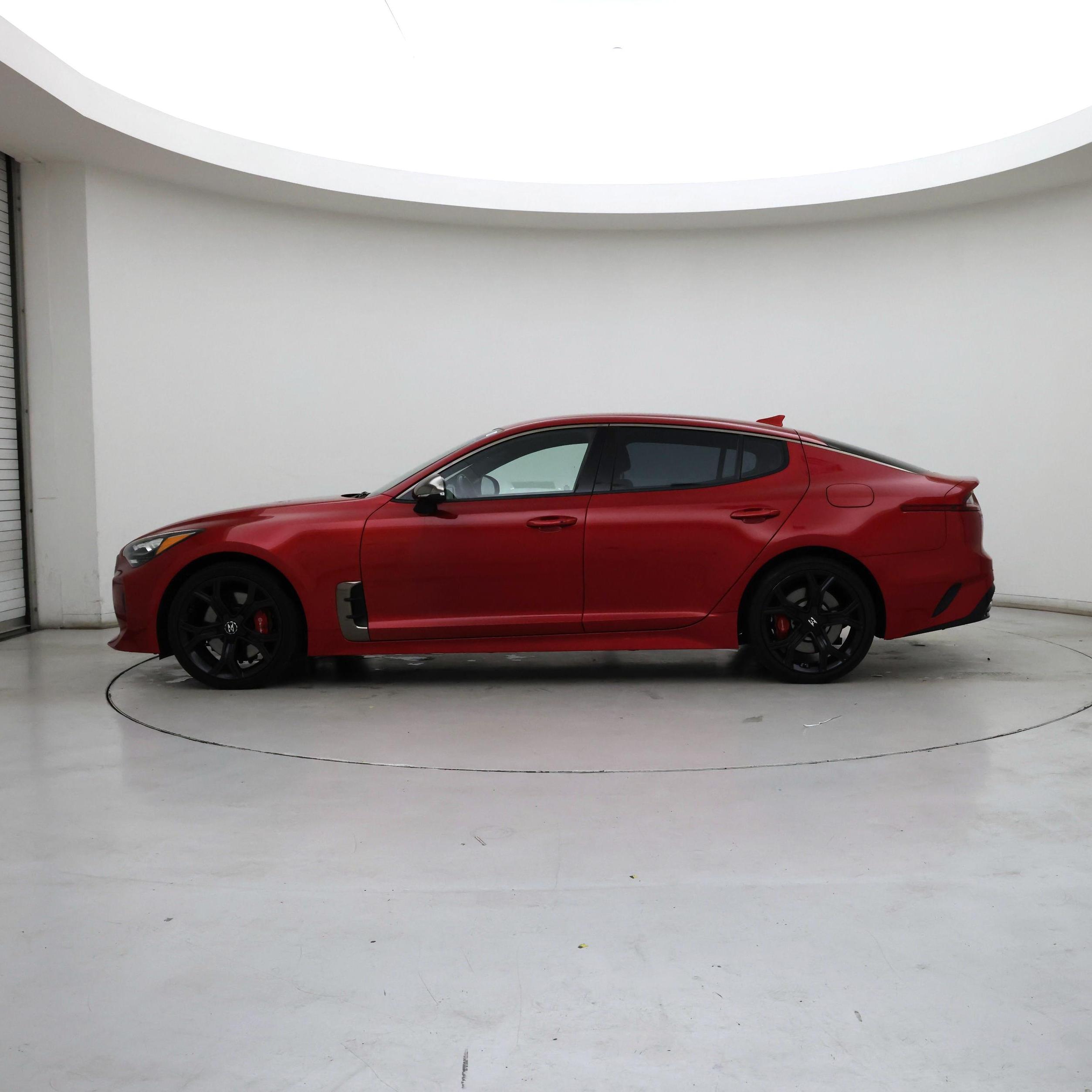 Thumbnail: 2019 Kia Stinger - 3