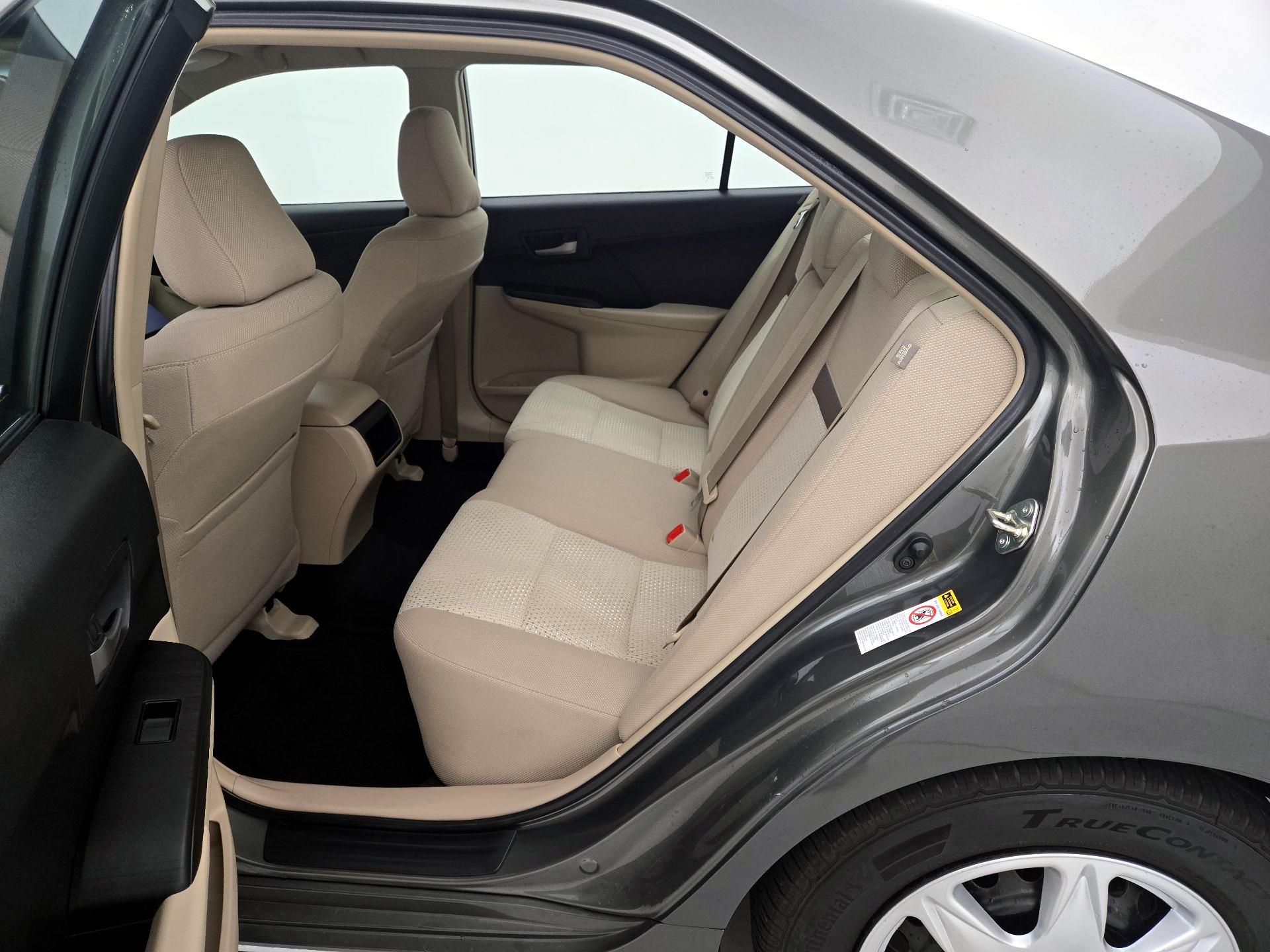 Thumbnail: 2014 Toyota Camry - 17