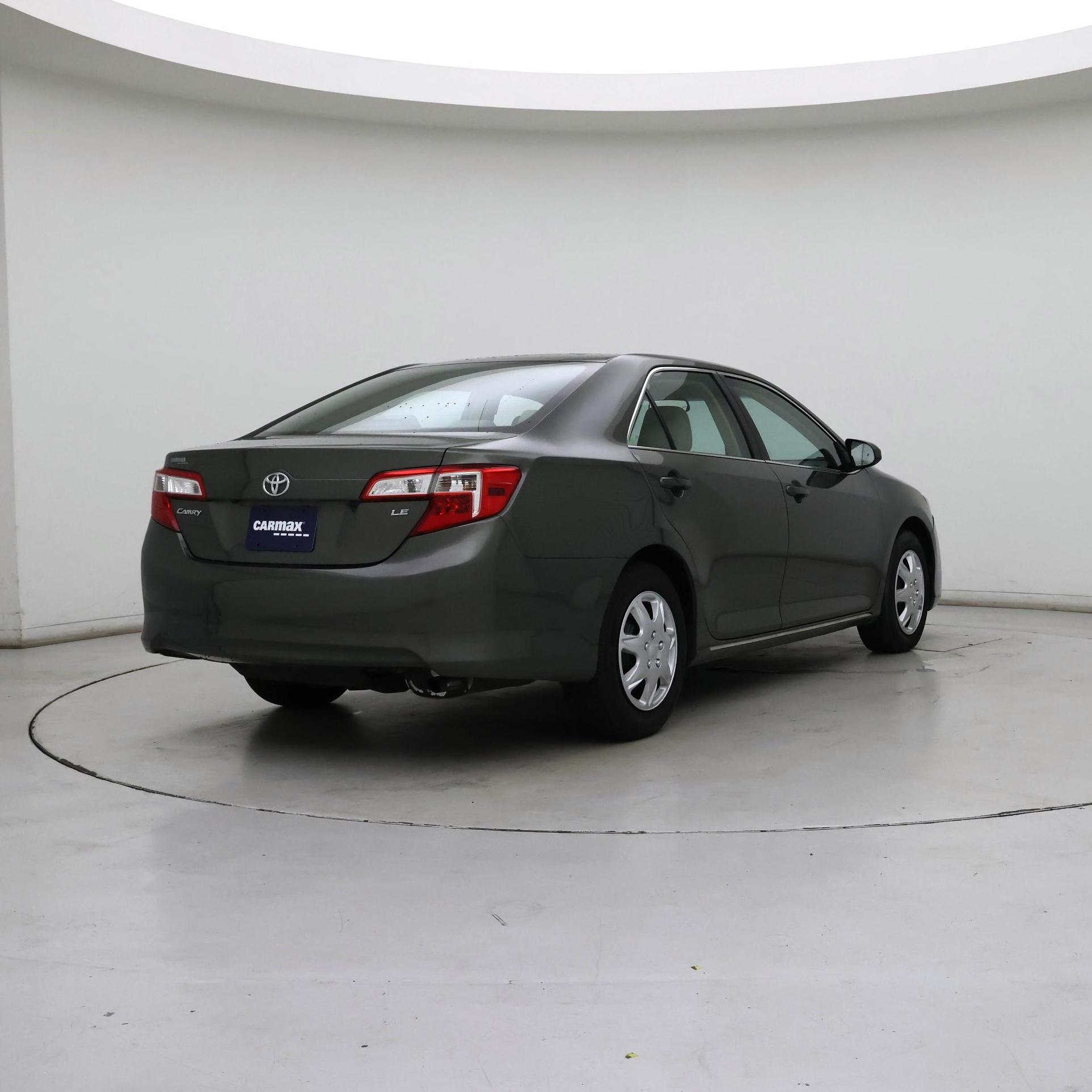 Thumbnail: 2014 Toyota Camry - 8