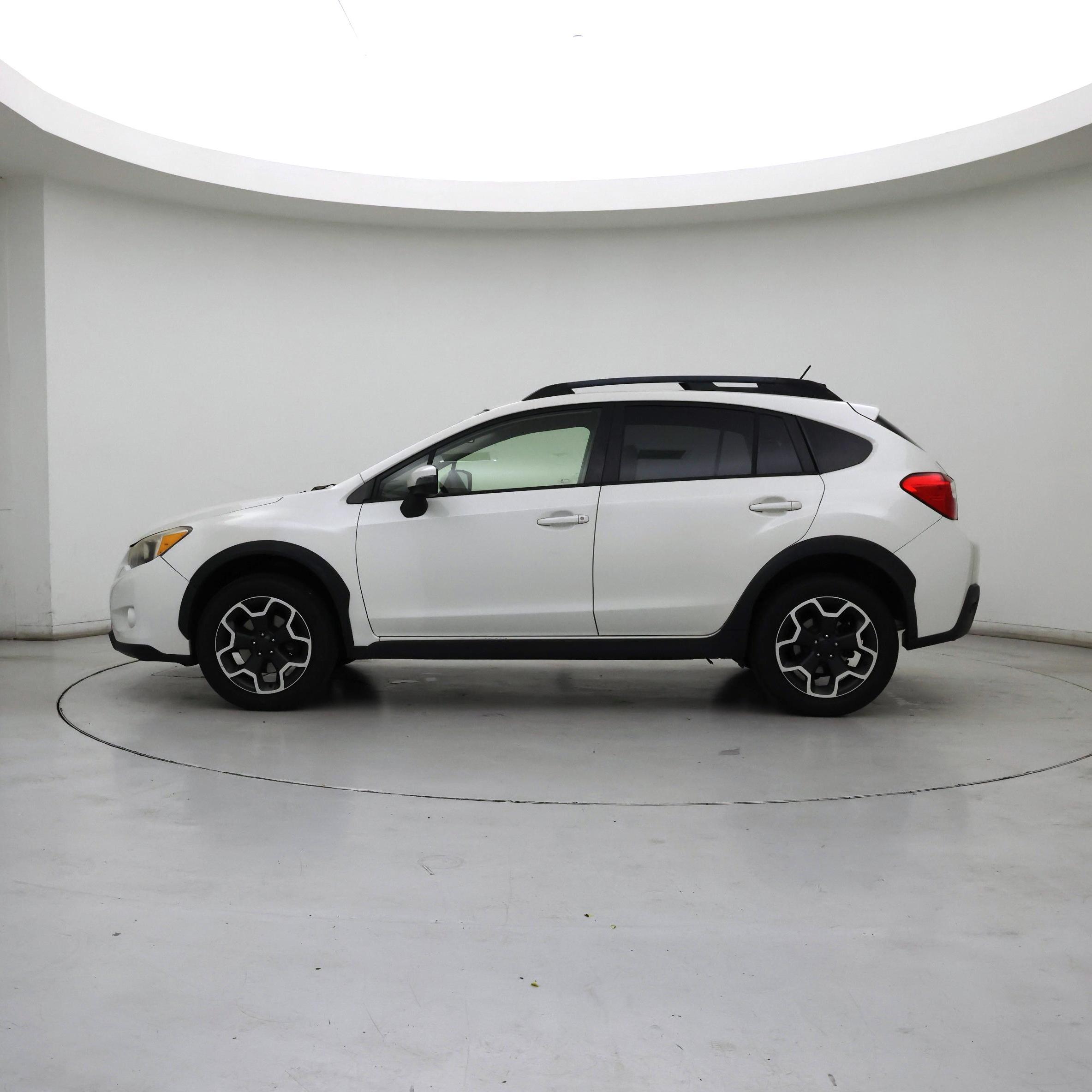 Thumbnail: 2015 Subaru XV Crosstrek - 3