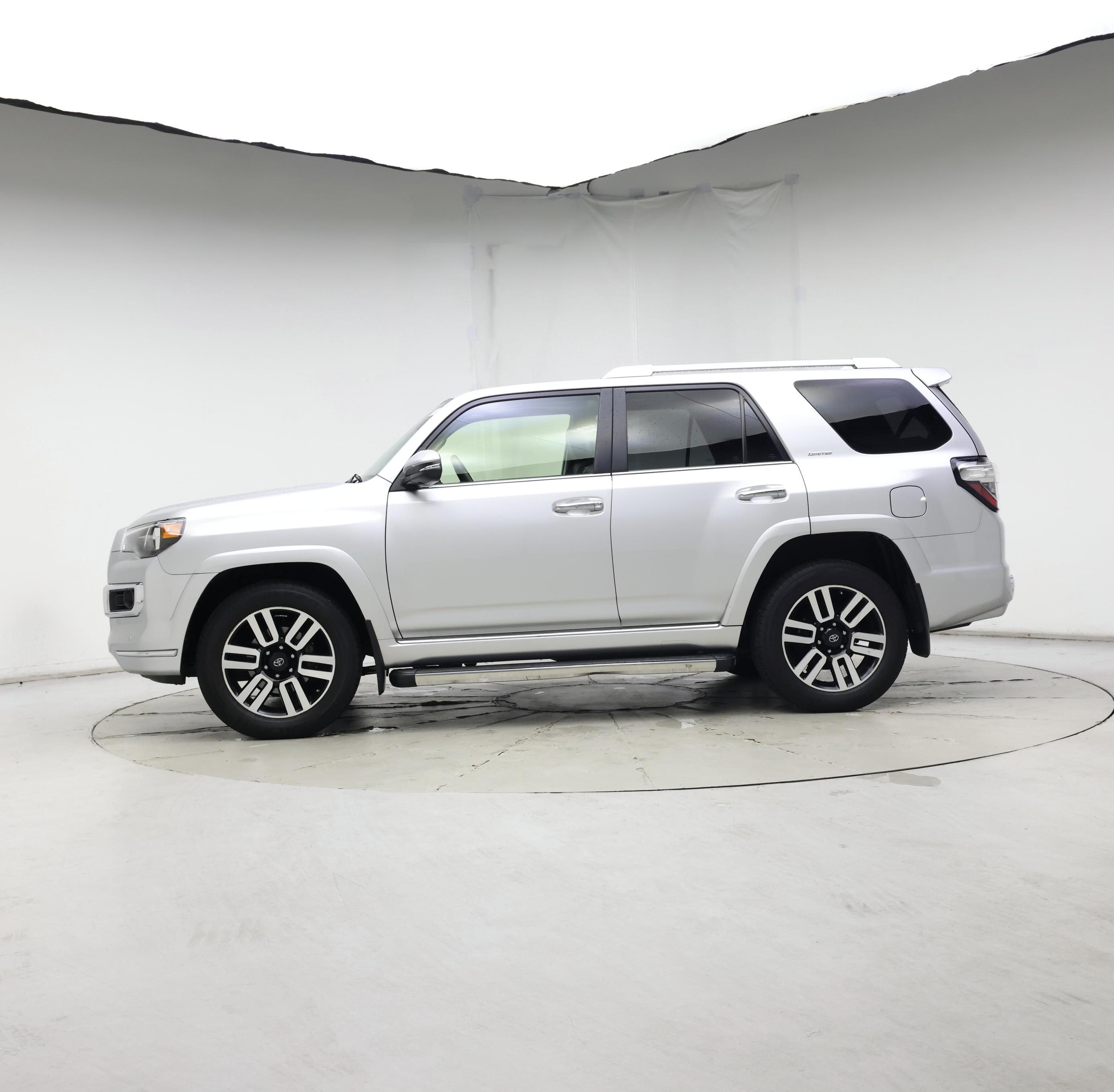 Thumbnail: 2021 Toyota 4Runner - 3