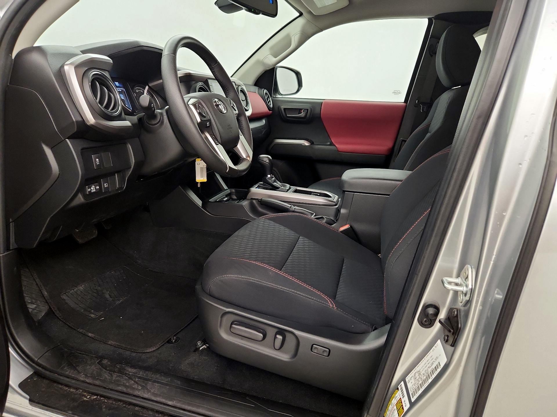 Thumbnail: 2022 Toyota Tacoma - 11