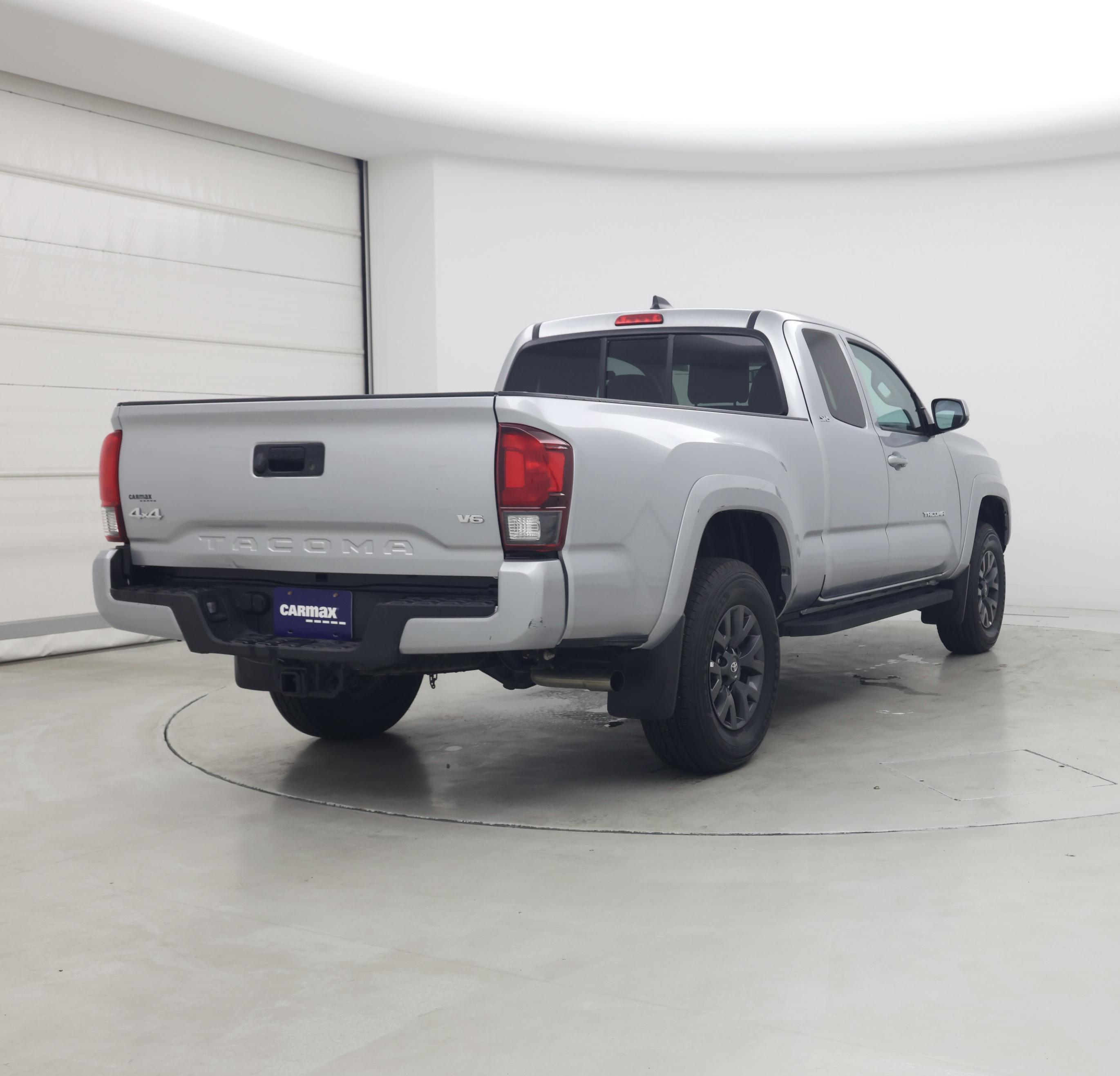 Thumbnail: 2022 Toyota Tacoma - 8