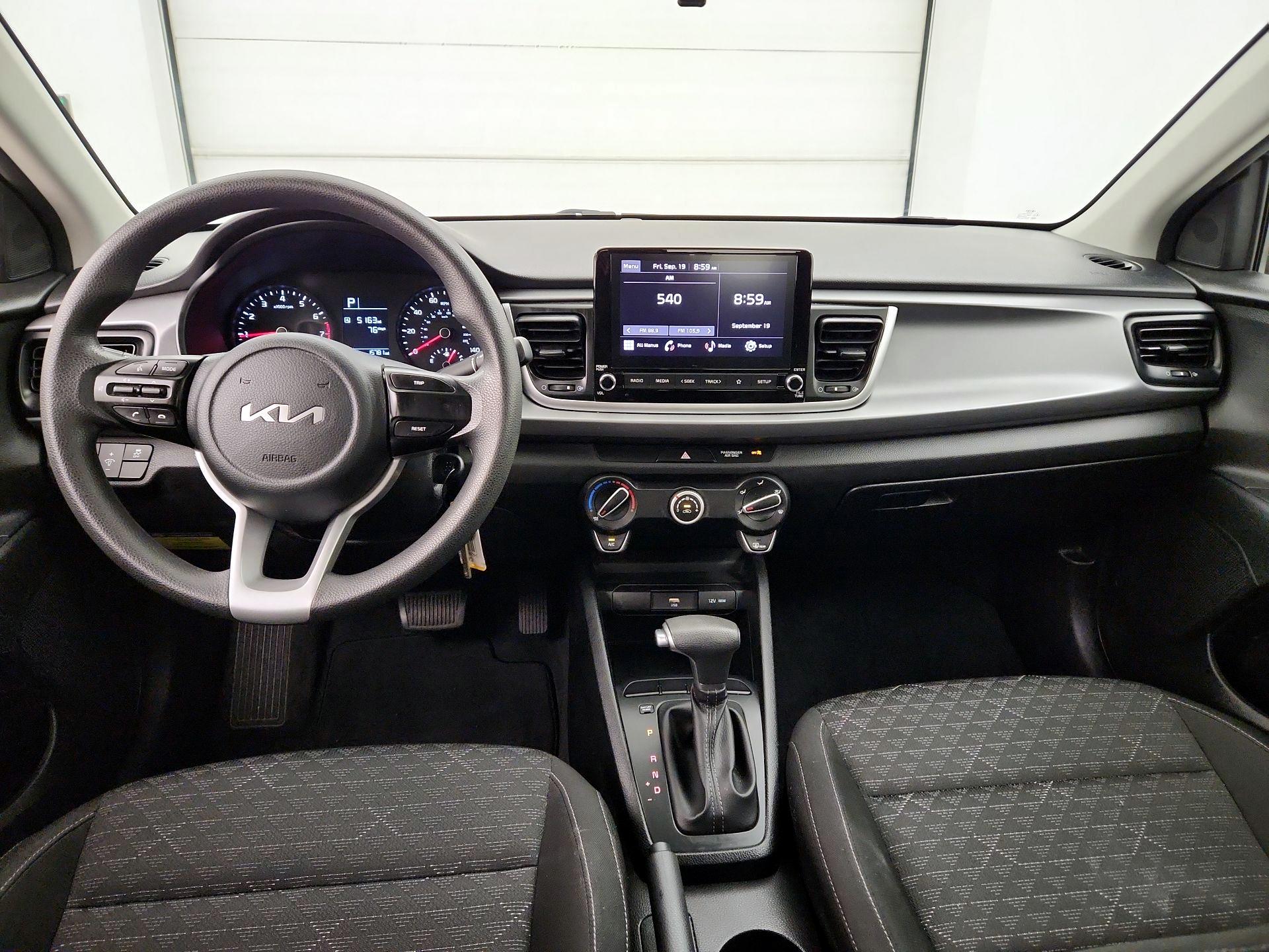 Thumbnail: 2022 Kia Rio - 9