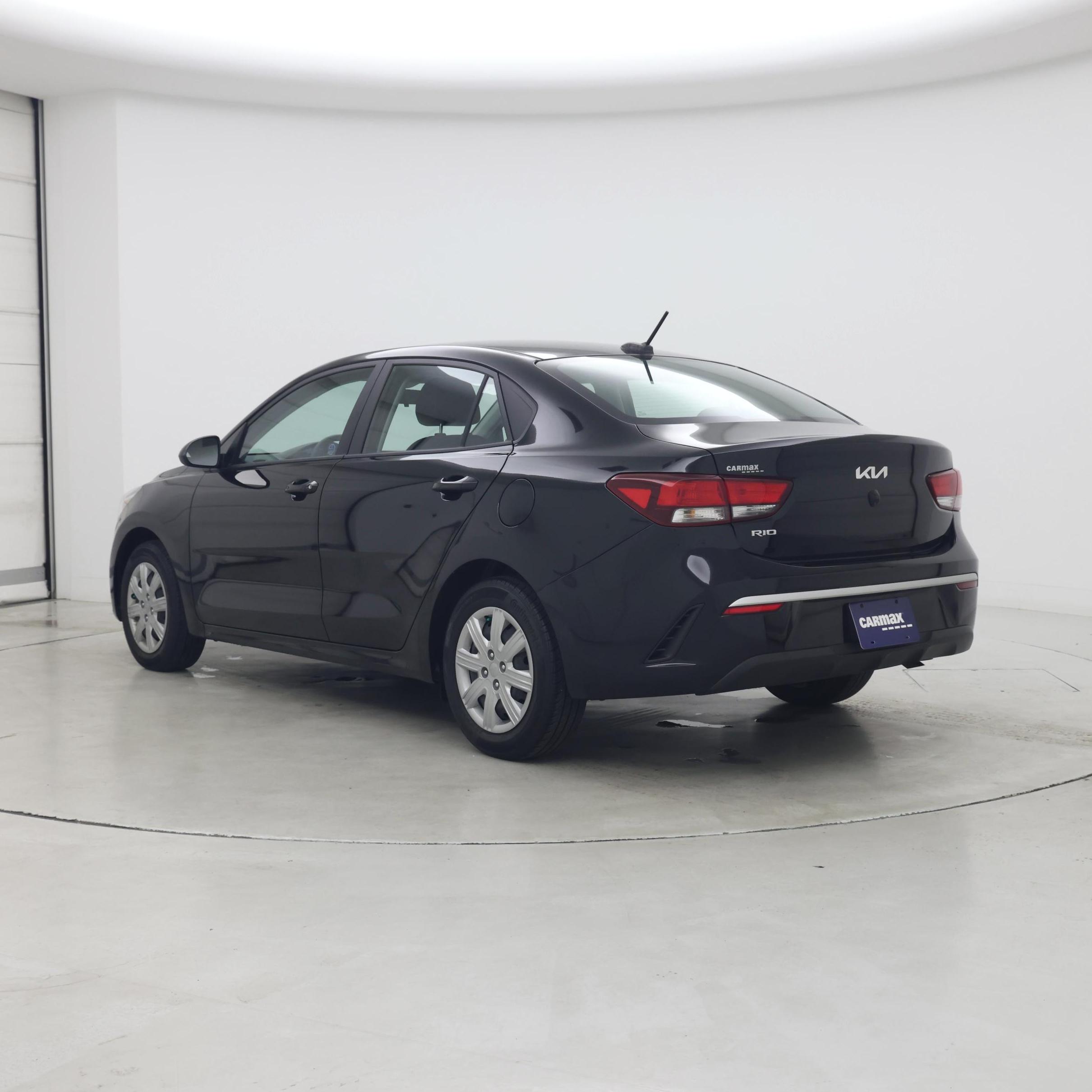 Thumbnail: 2022 Kia Rio - 2