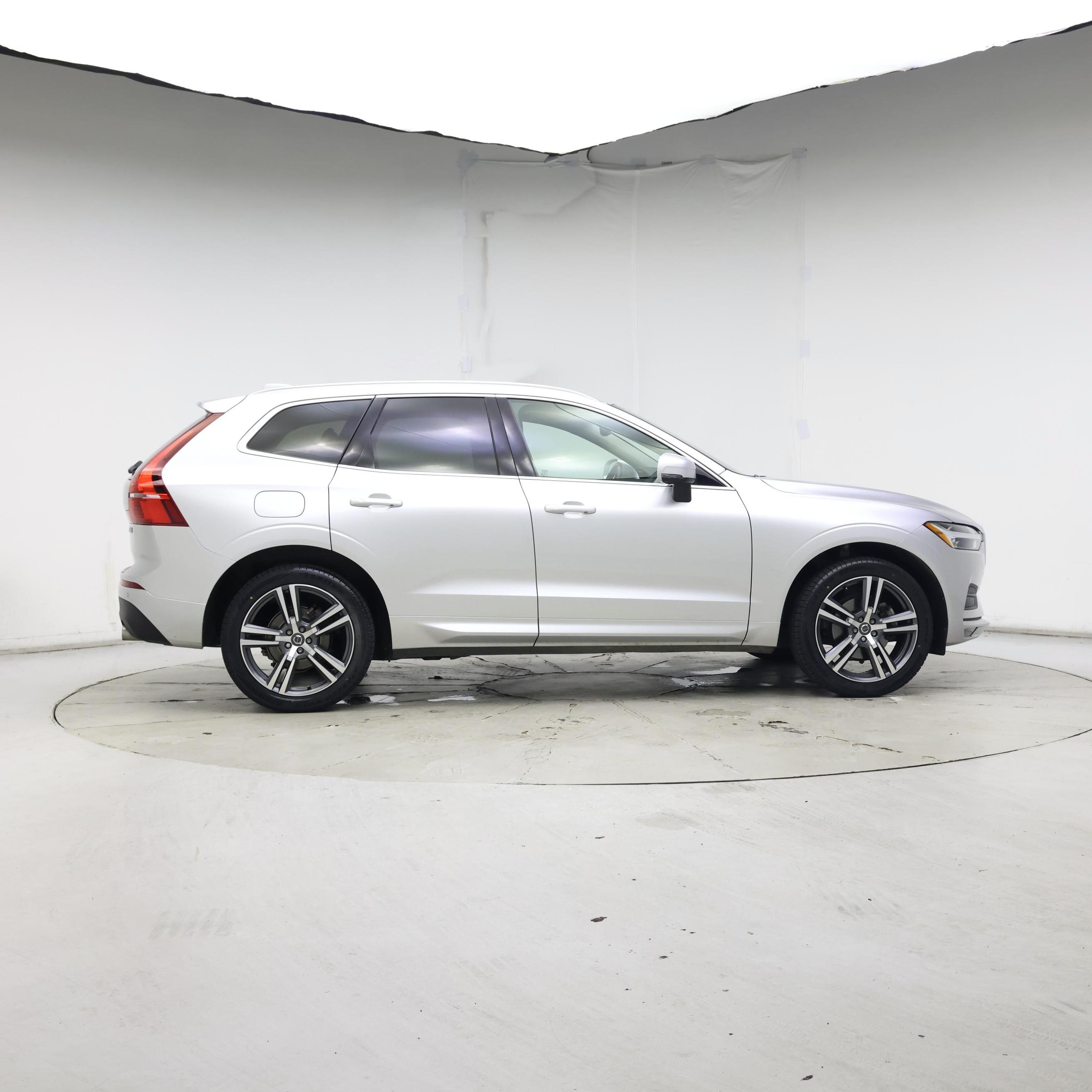 Thumbnail: 2021 Volvo XC60 - 7