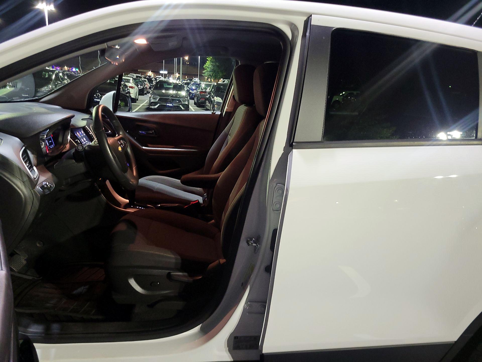 Thumbnail: 2021 Chevrolet Trax - 9