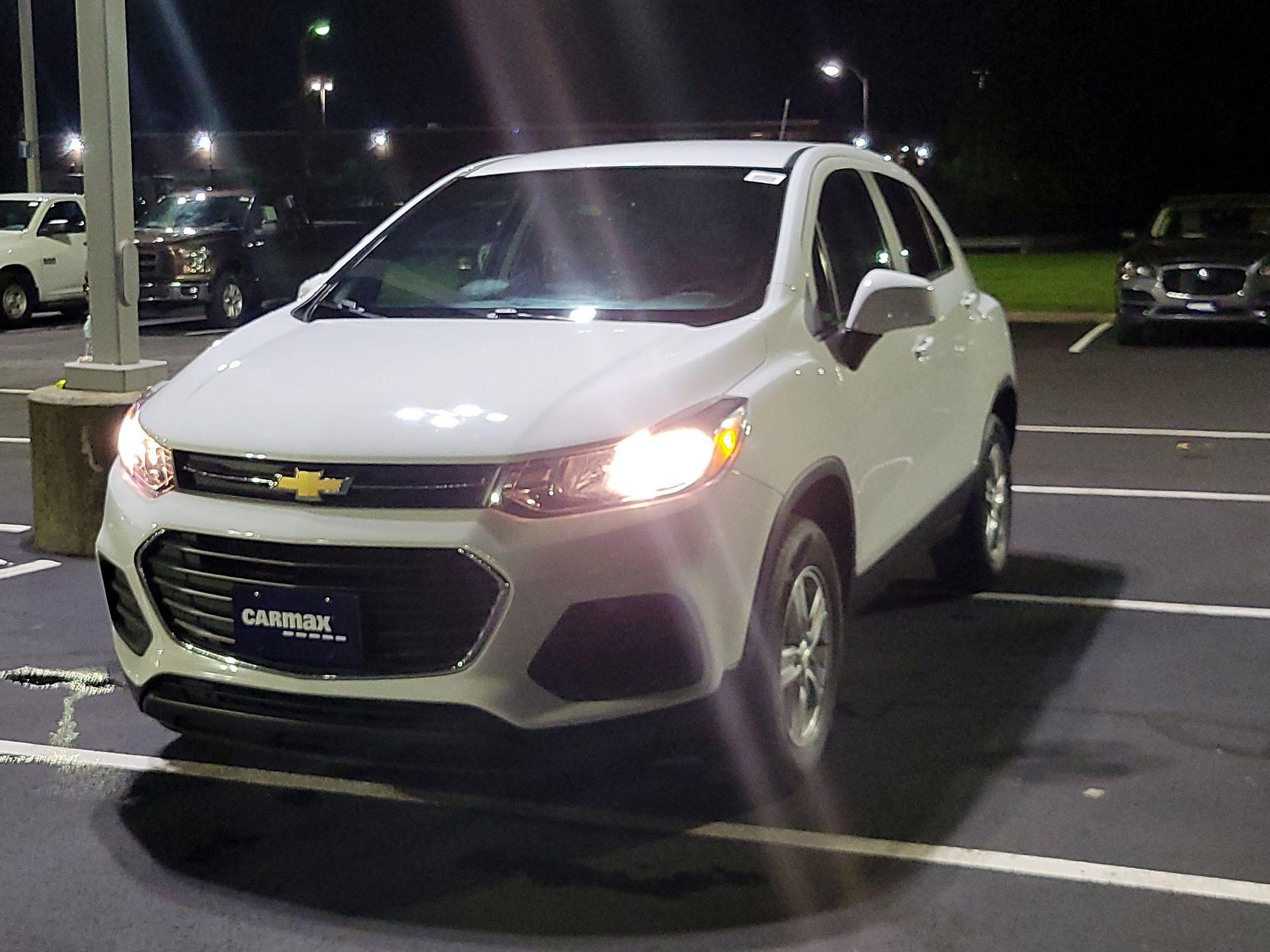 Thumbnail: 2021 Chevrolet Trax - 3