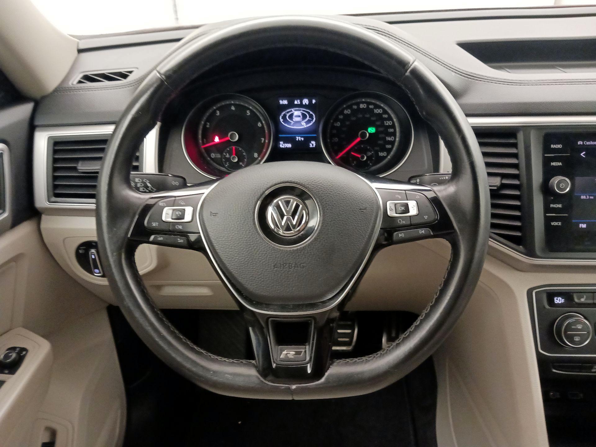 Thumbnail: 2018 Volkswagen Atlas - 10