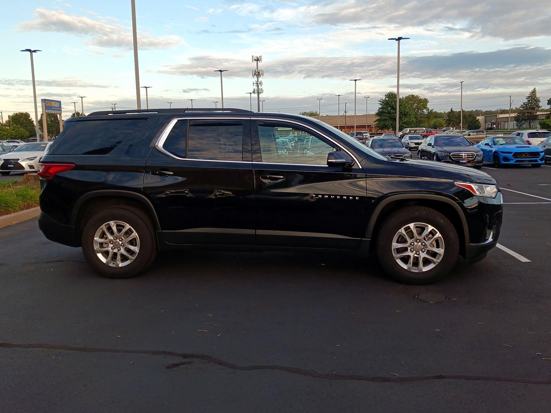 Thumbnail: 2019 Chevrolet Traverse - 4