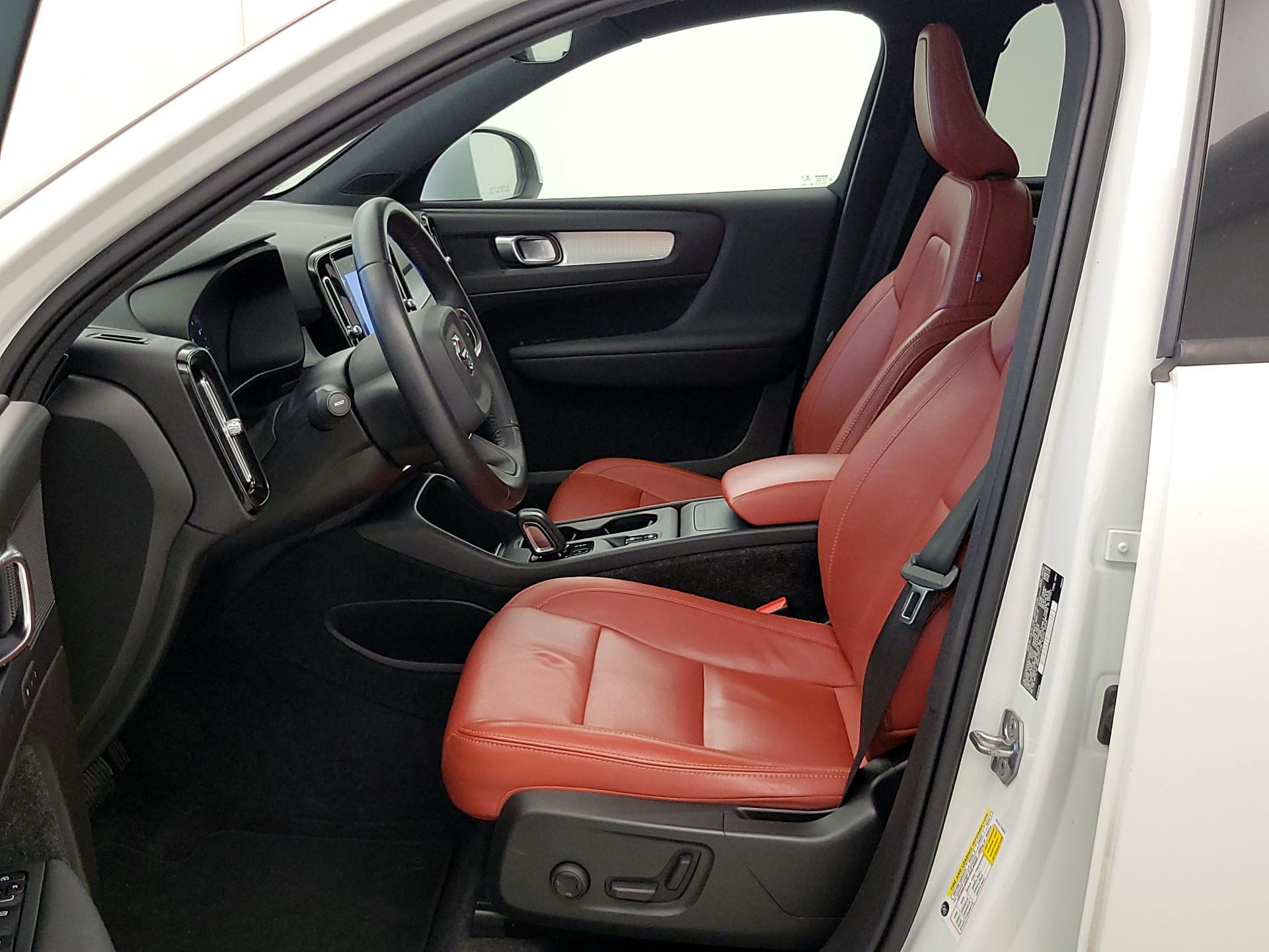 Thumbnail: 2020 Volvo XC40 - 11
