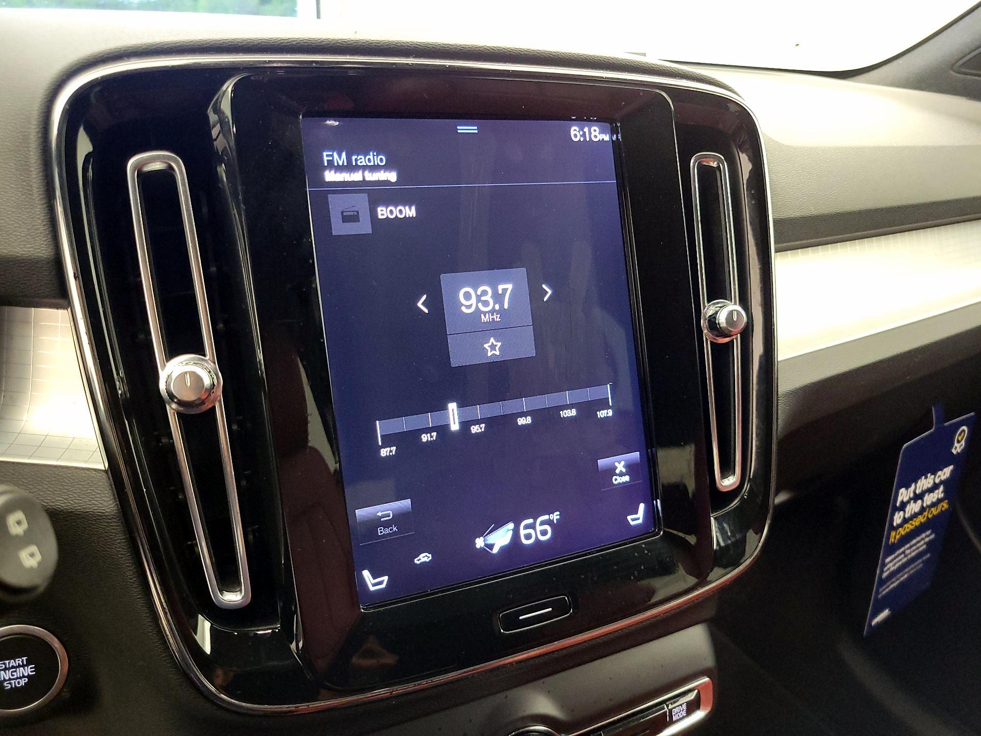 Thumbnail: 2020 Volvo XC40 - 16