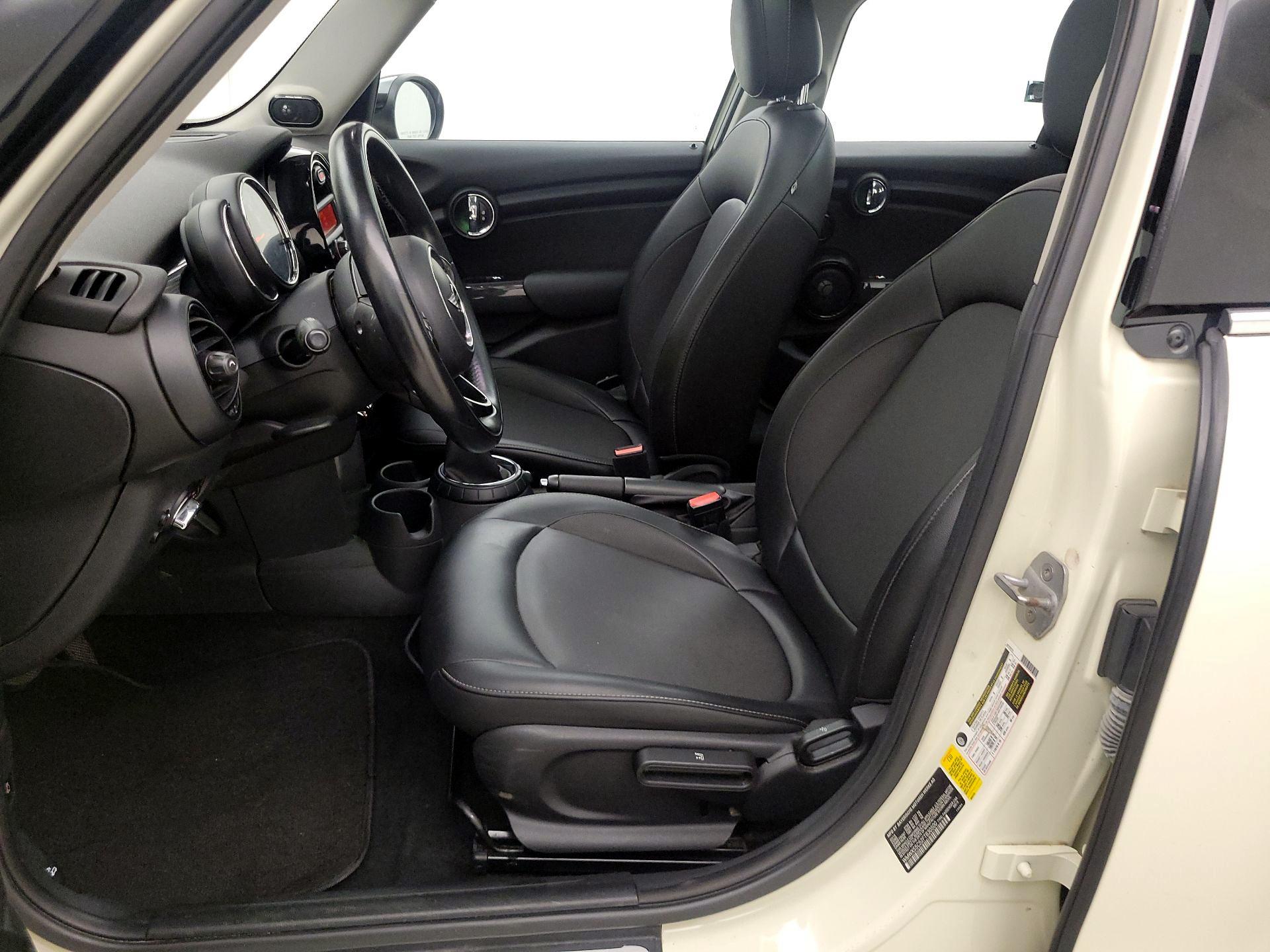 Thumbnail: 2015 MINI Cooper Hardtop - 11