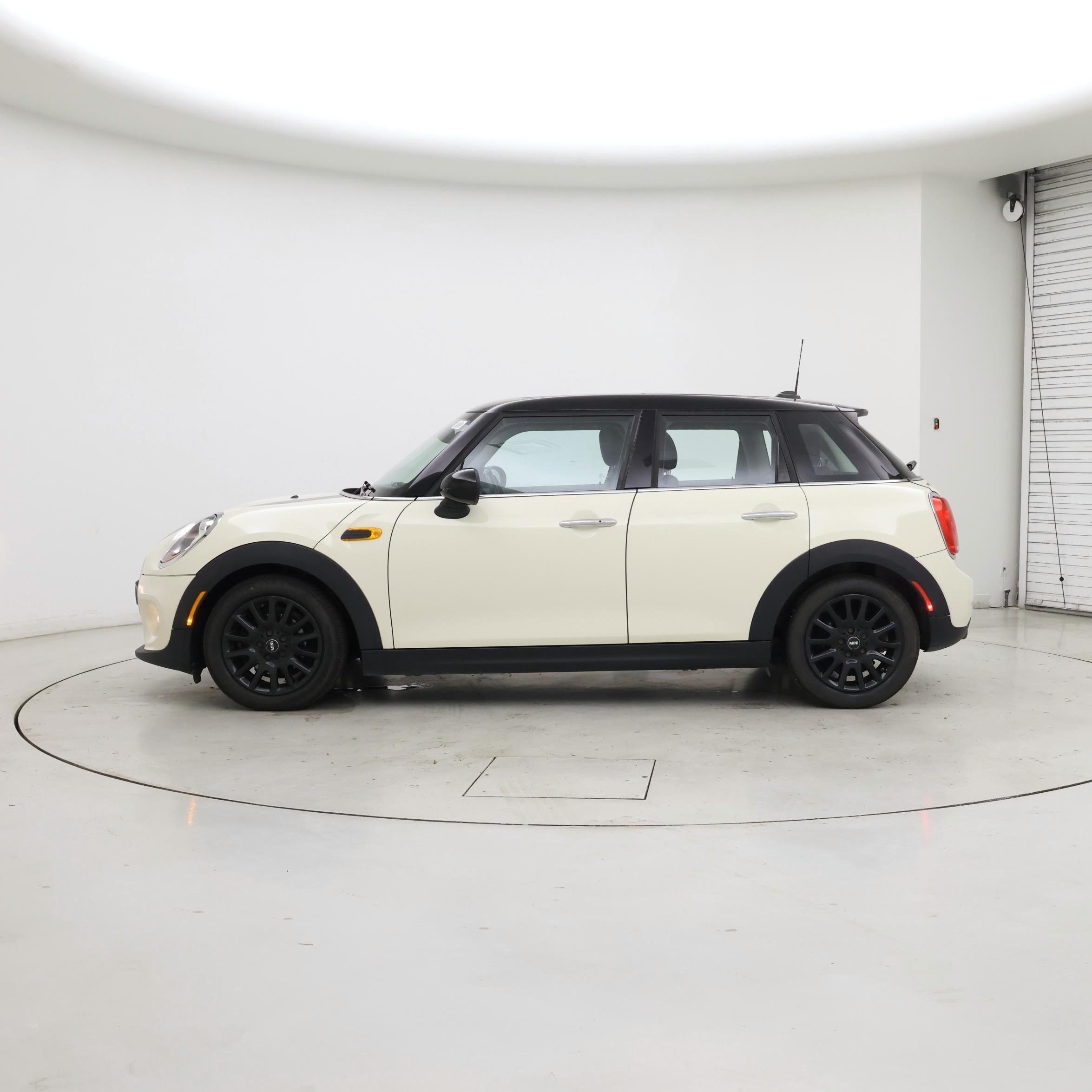 Thumbnail: 2015 MINI Cooper Hardtop - 3