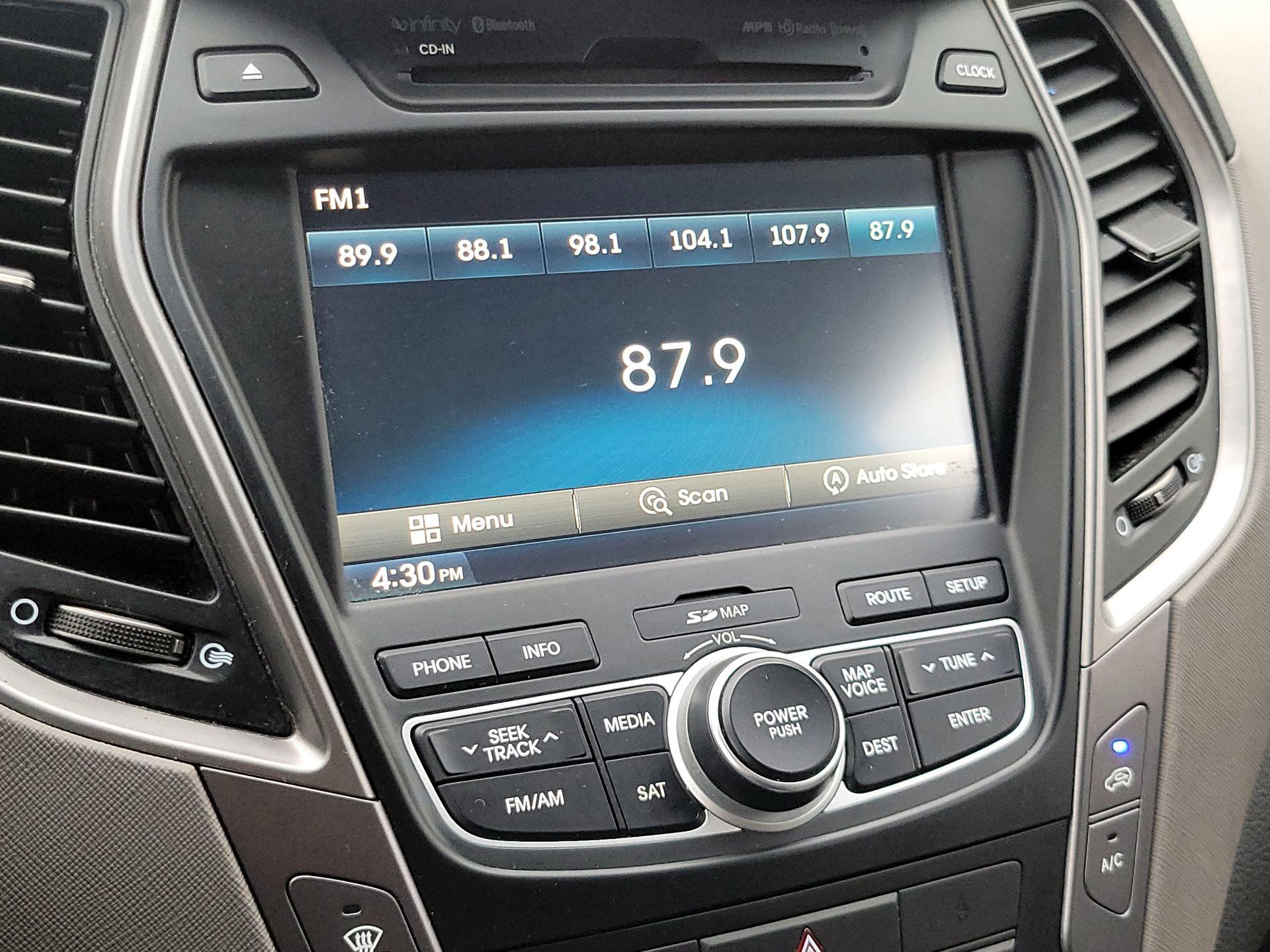 Thumbnail: 2016 Hyundai Santa Fe - 14