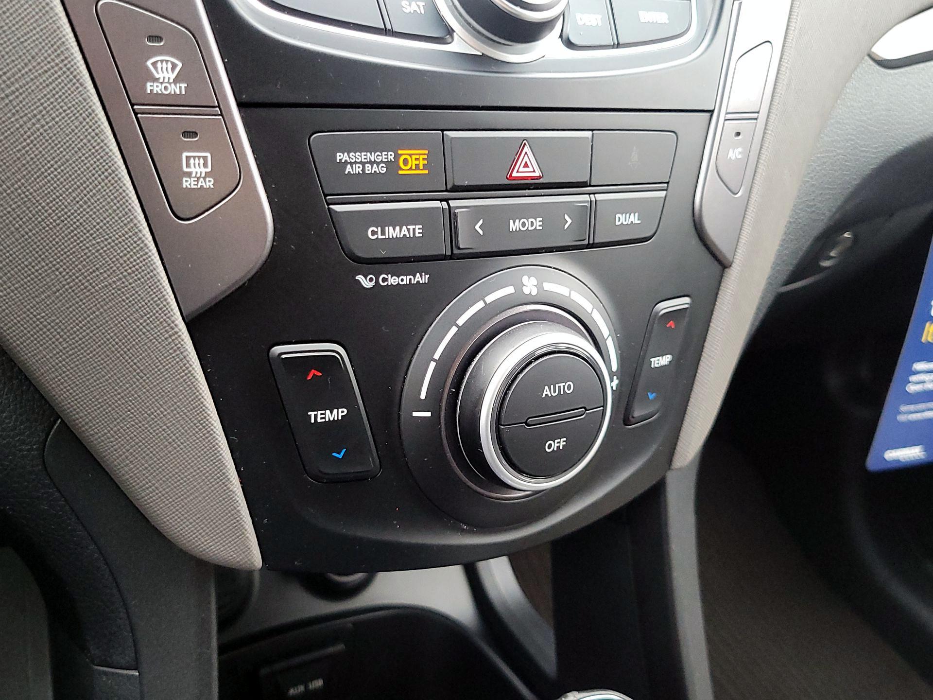 Thumbnail: 2016 Hyundai Santa Fe - 15