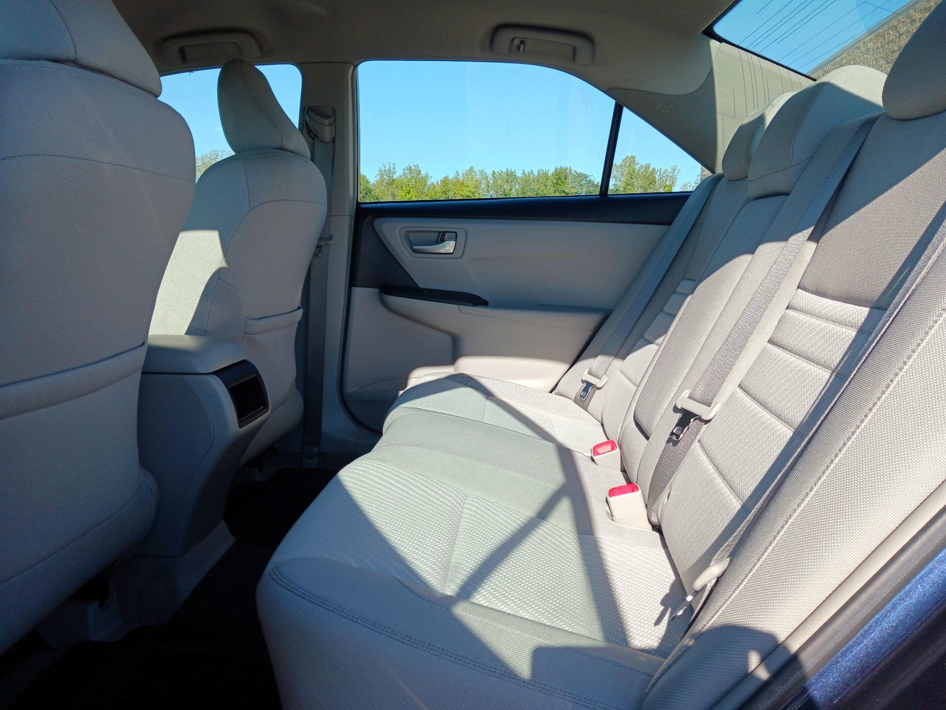Thumbnail: 2017 Toyota Camry - 17