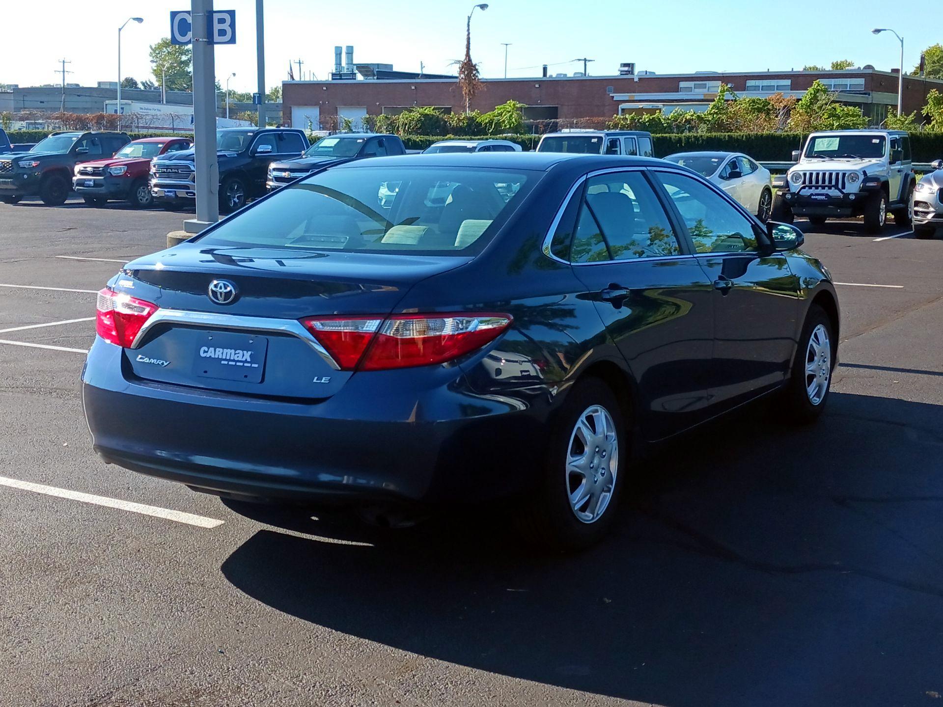 Thumbnail: 2017 Toyota Camry - 5