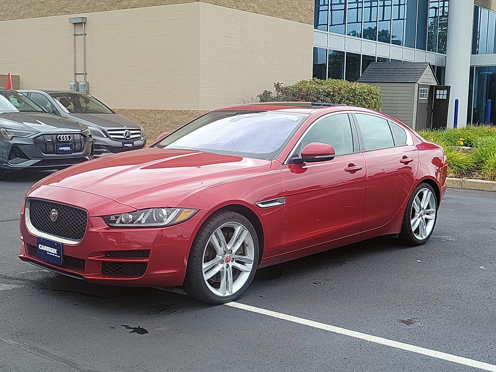 Thumbnail: 2017 Jaguar XE - 3