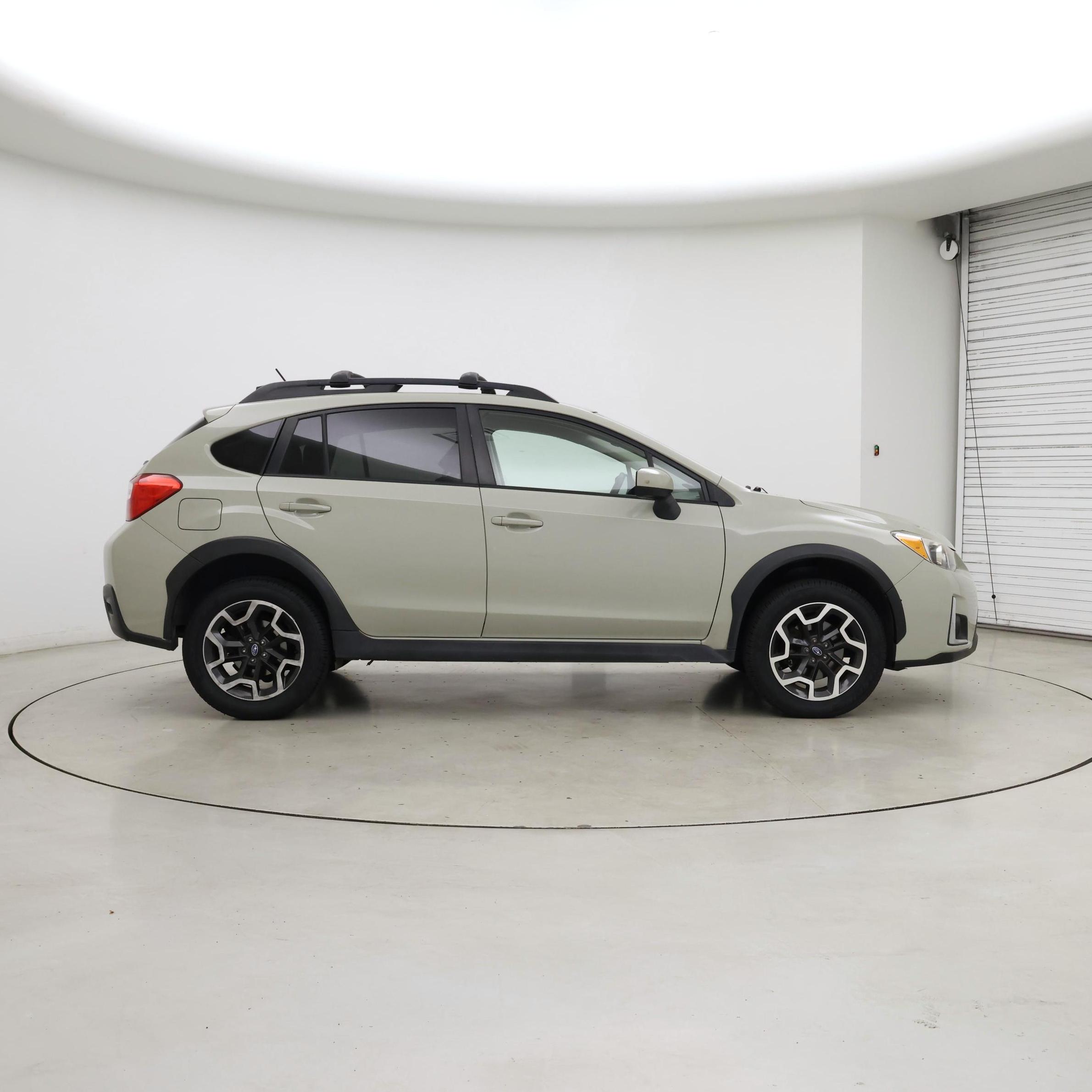 Thumbnail: 2017 Subaru Crosstrek - 7
