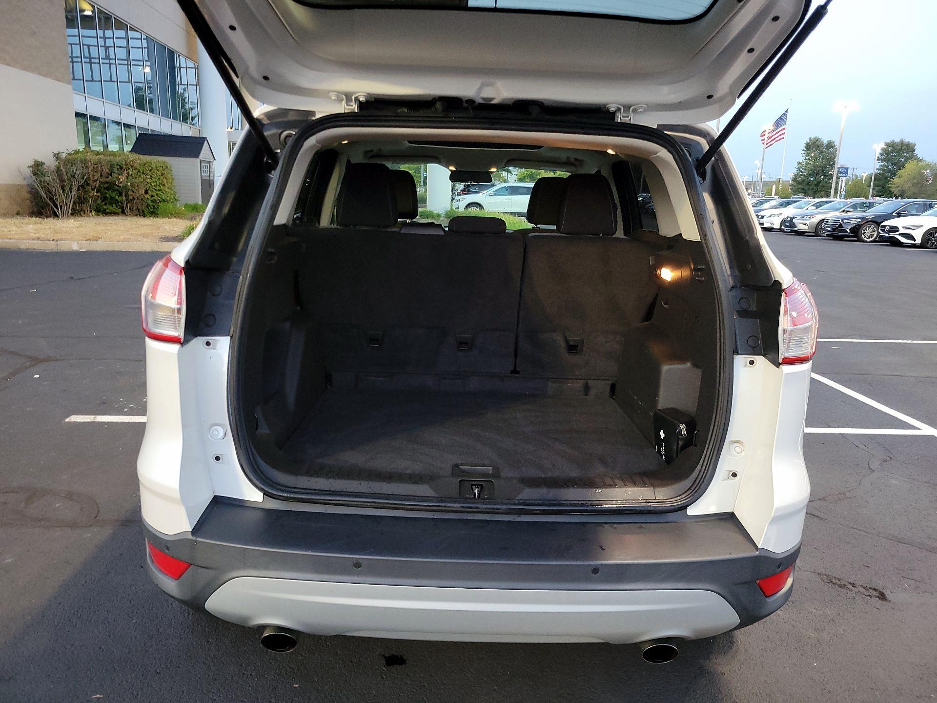 Thumbnail: 2015 Ford Escape - 19