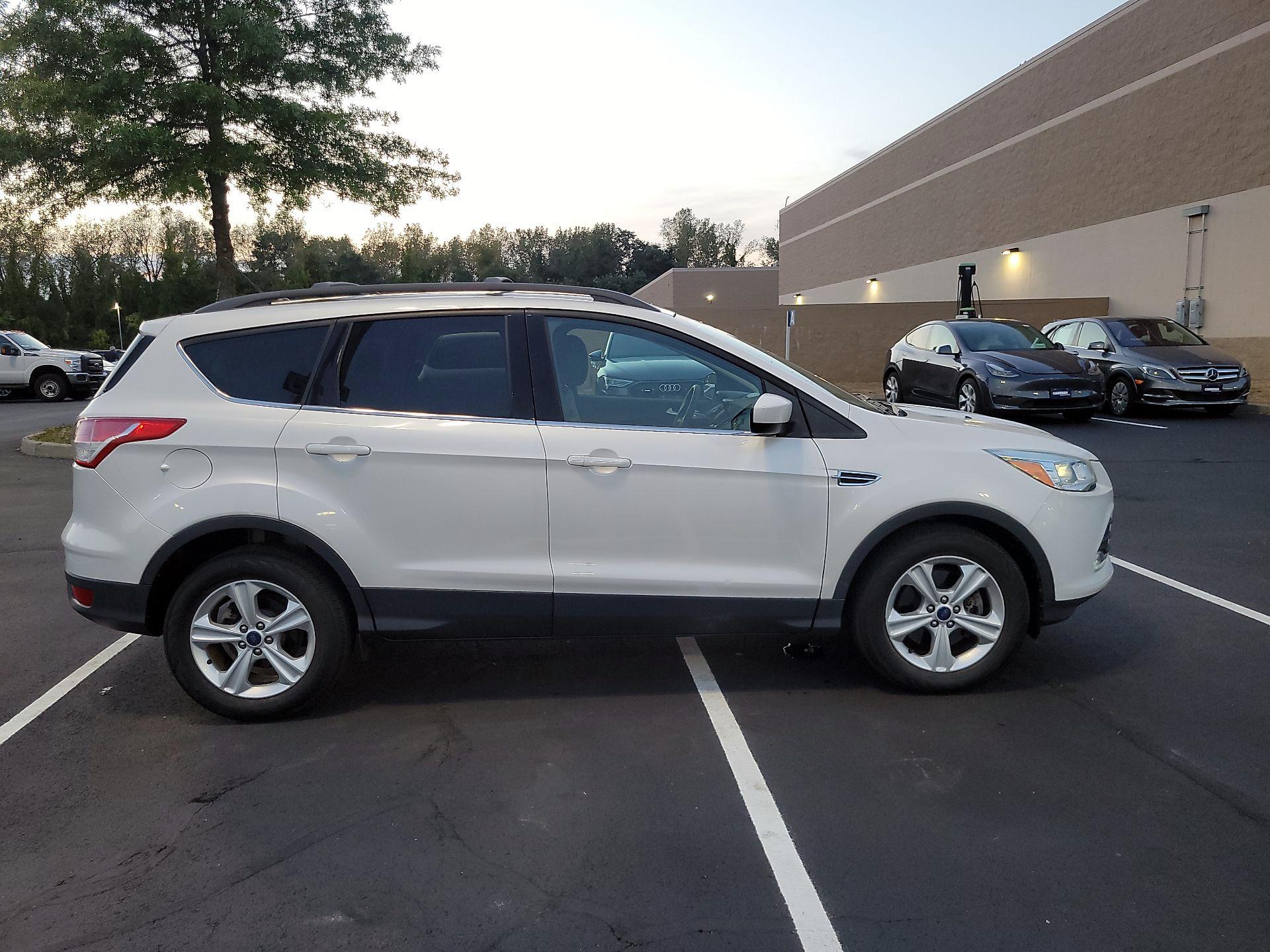 Thumbnail: 2015 Ford Escape - 4