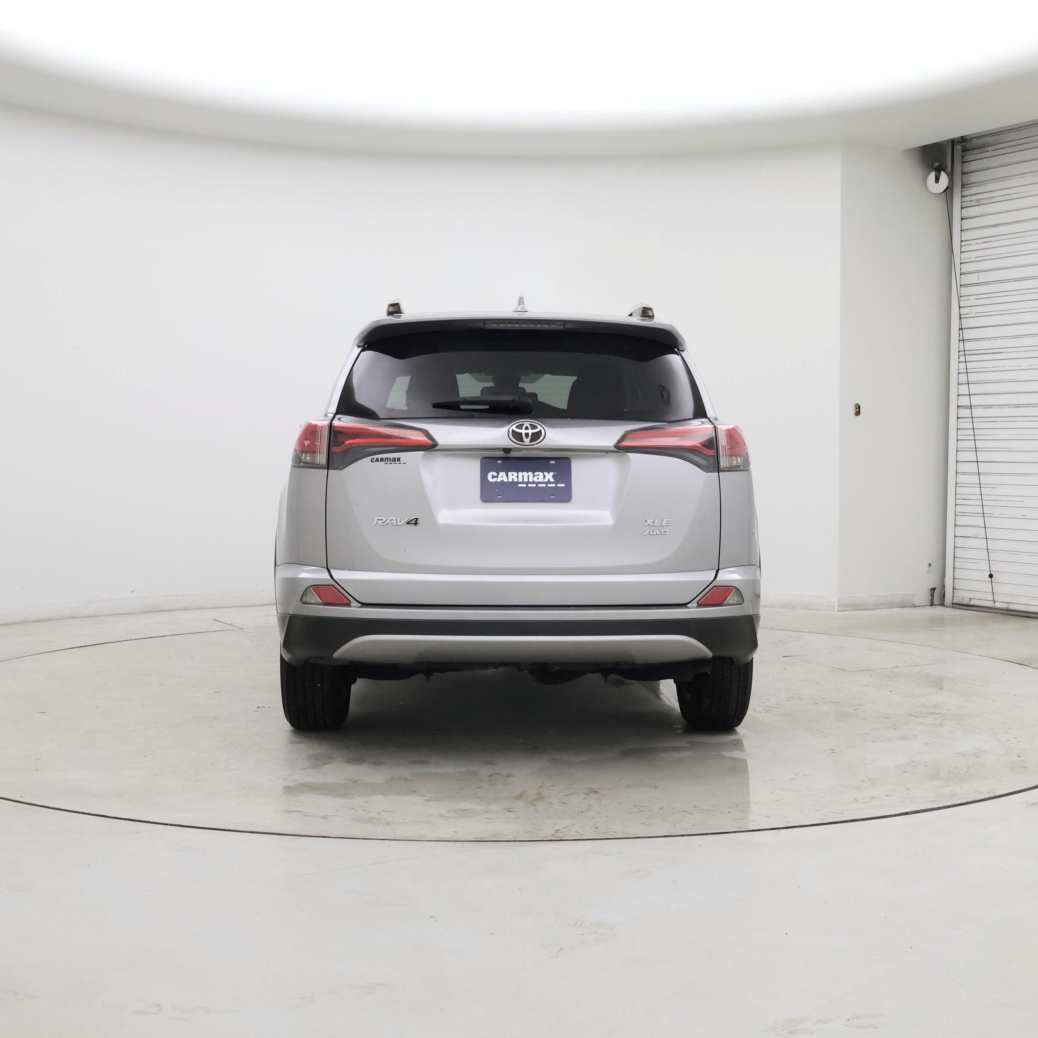 Thumbnail: 2018 Toyota RAV4 - 6