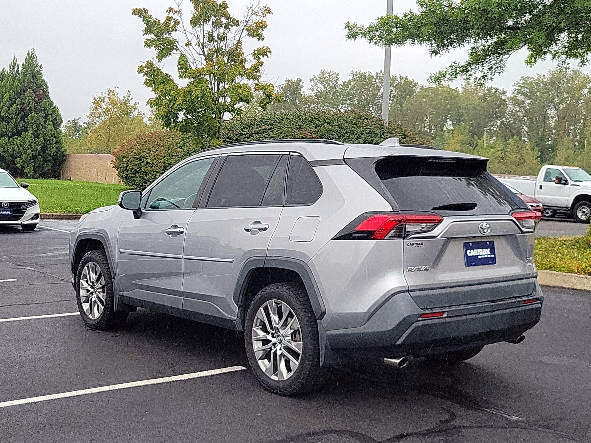 Thumbnail: 2019 Toyota RAV4 - 7