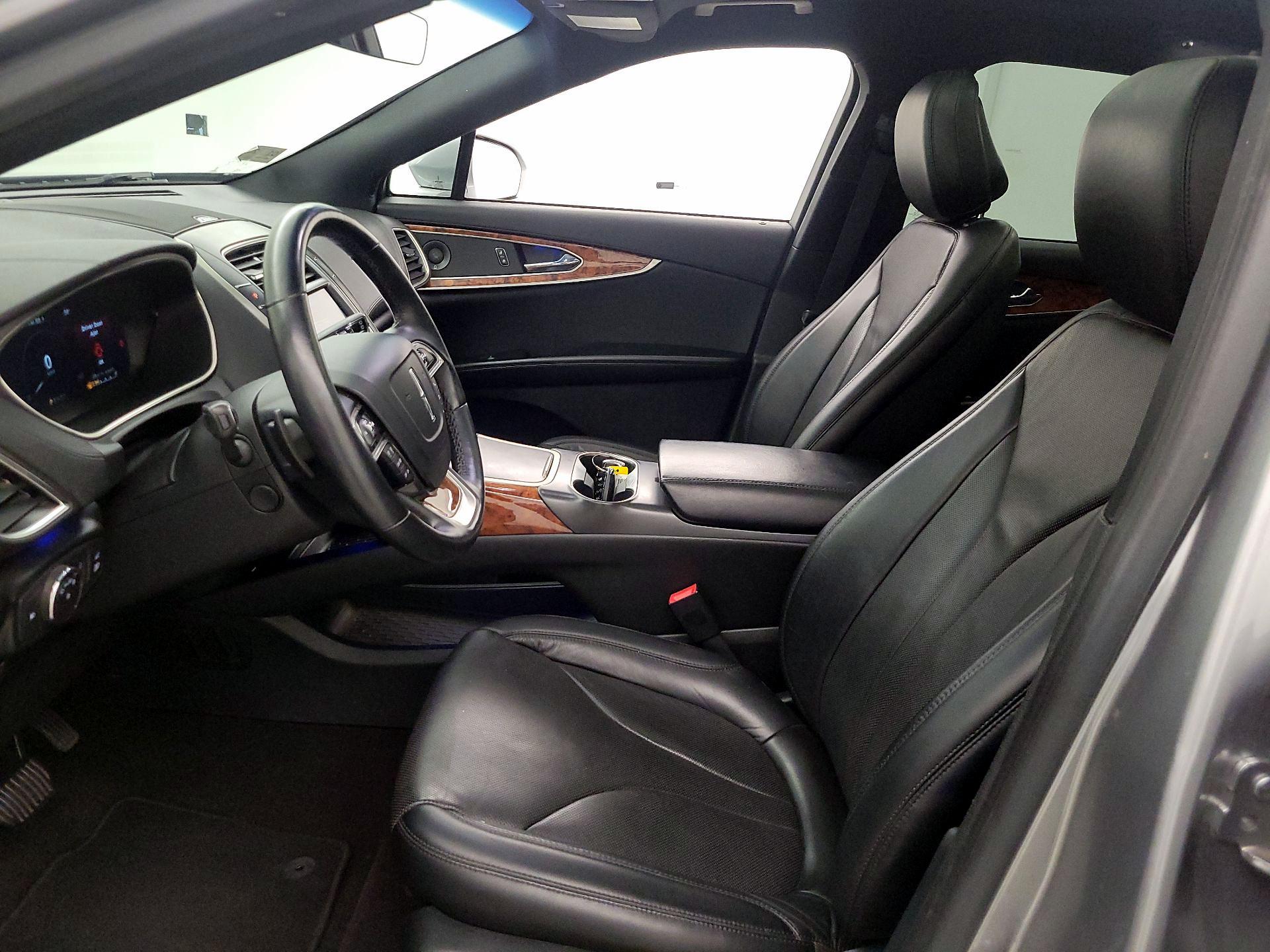 Thumbnail: 2020 Lincoln Nautilus - 11