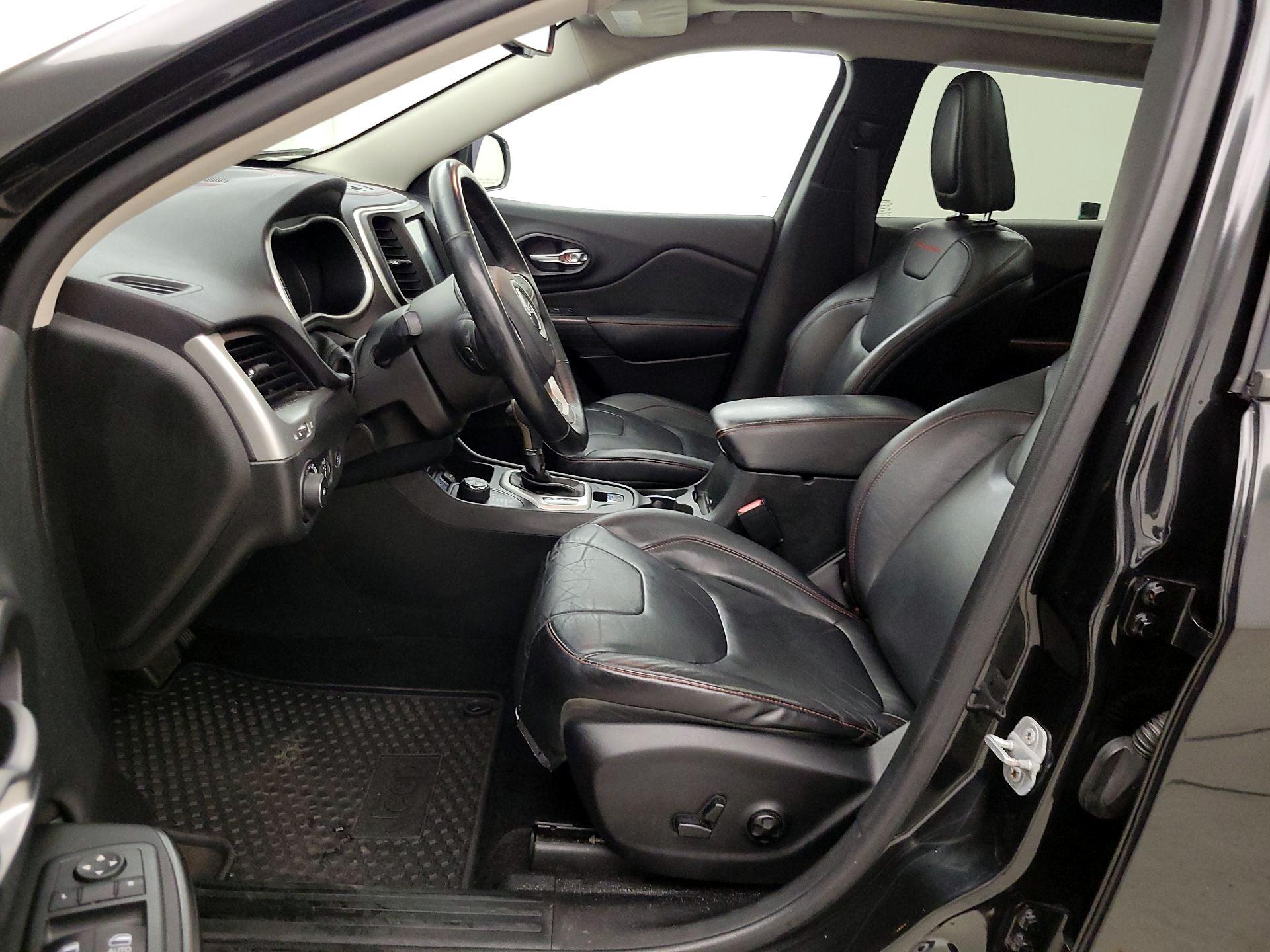 Thumbnail: 2014 Jeep Cherokee - 11