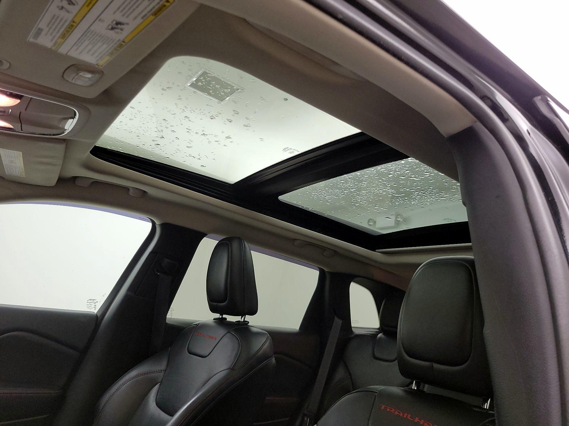 Thumbnail: 2014 Jeep Cherokee - 20