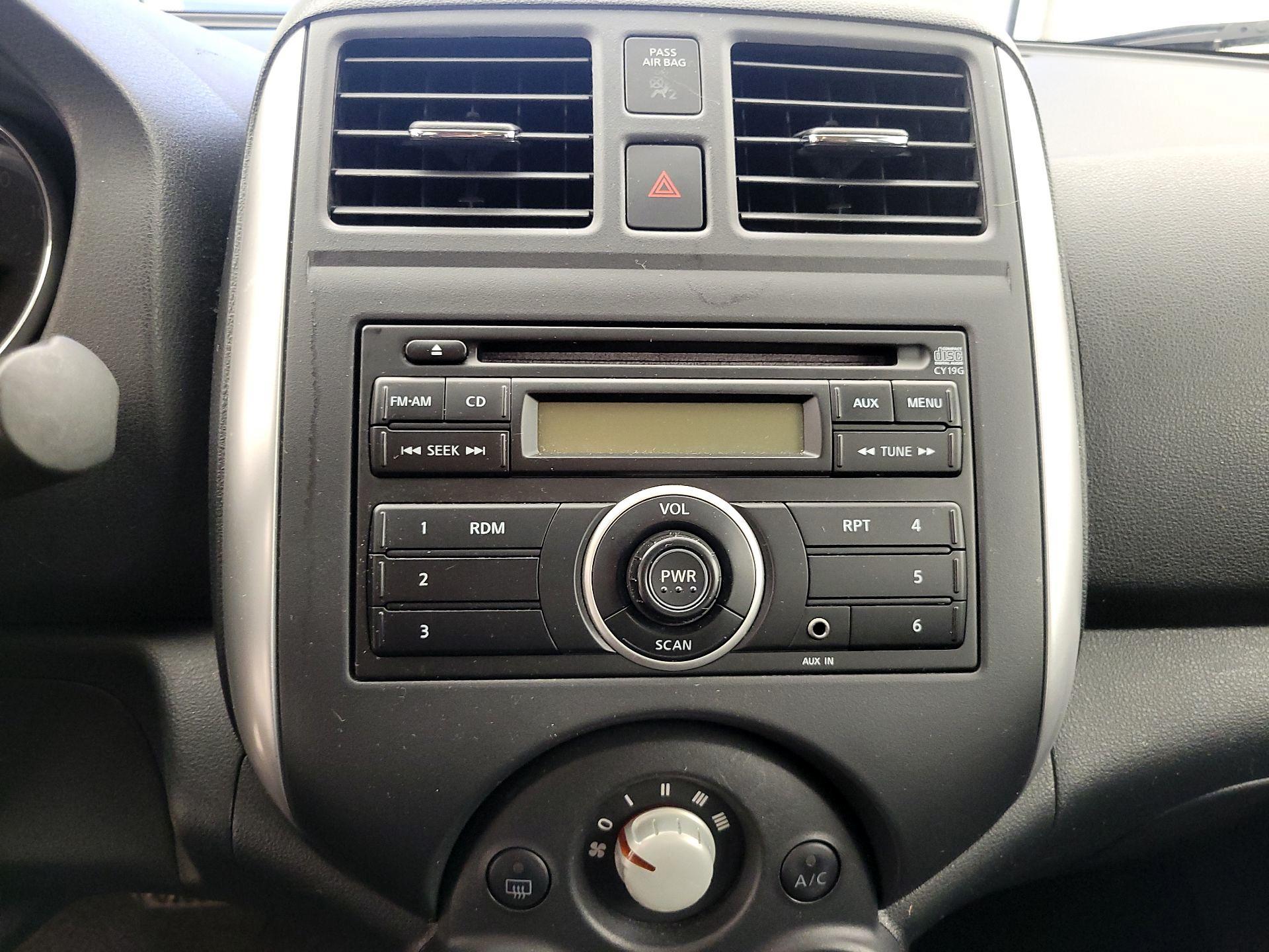 Thumbnail: 2014 Nissan Versa - 14