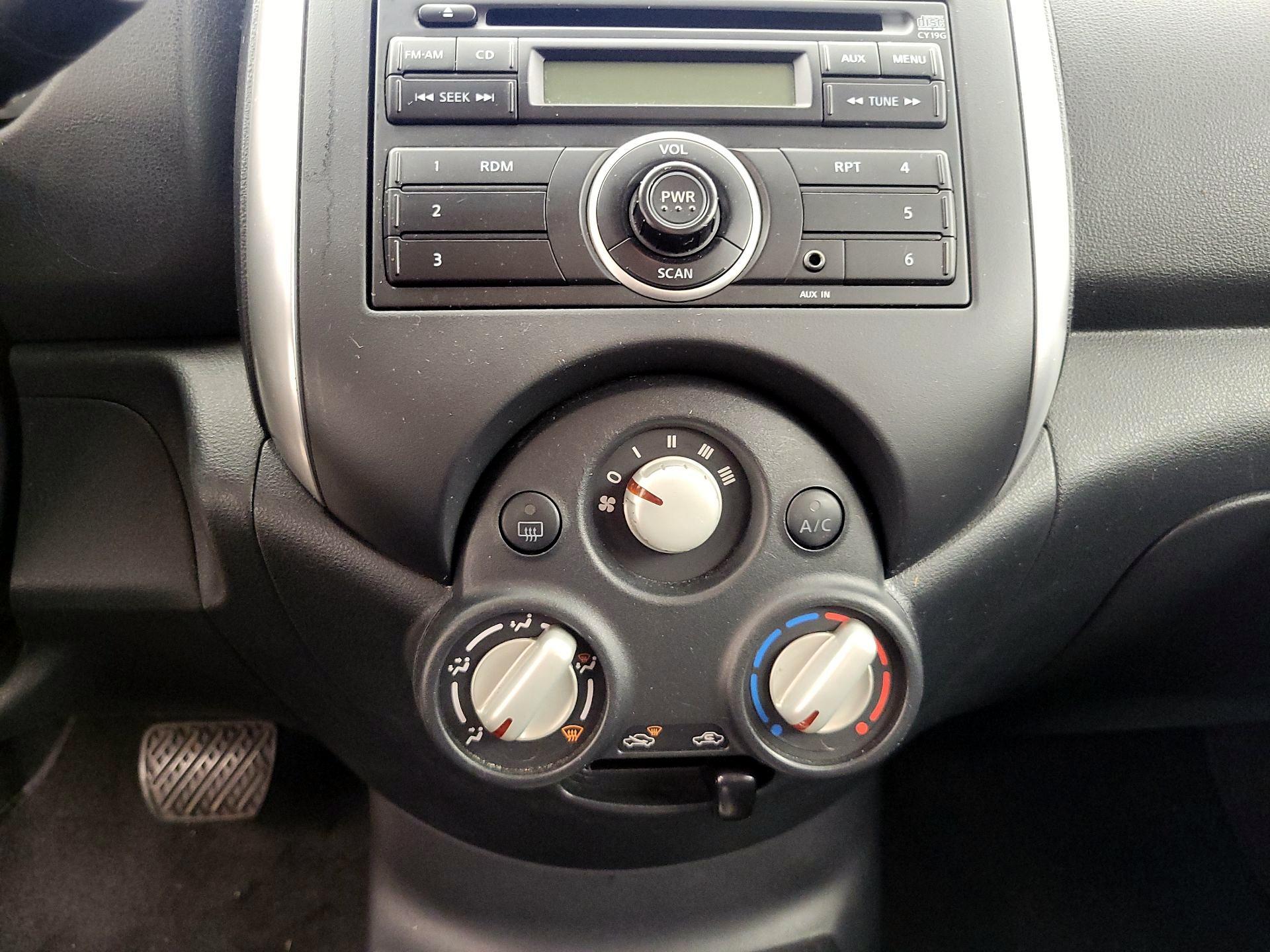 Thumbnail: 2014 Nissan Versa - 15
