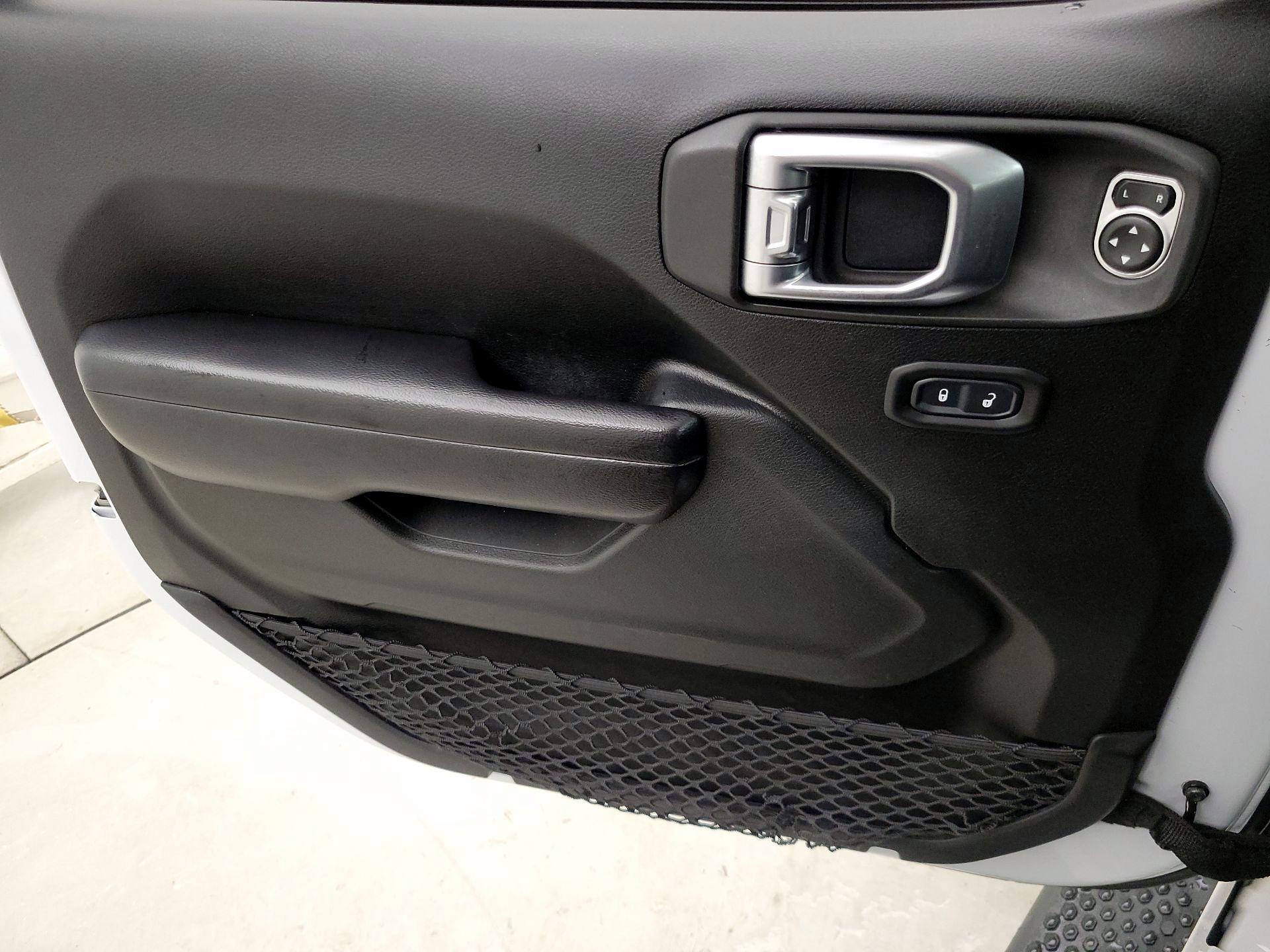 Thumbnail: 2020 Jeep Wrangler - 12