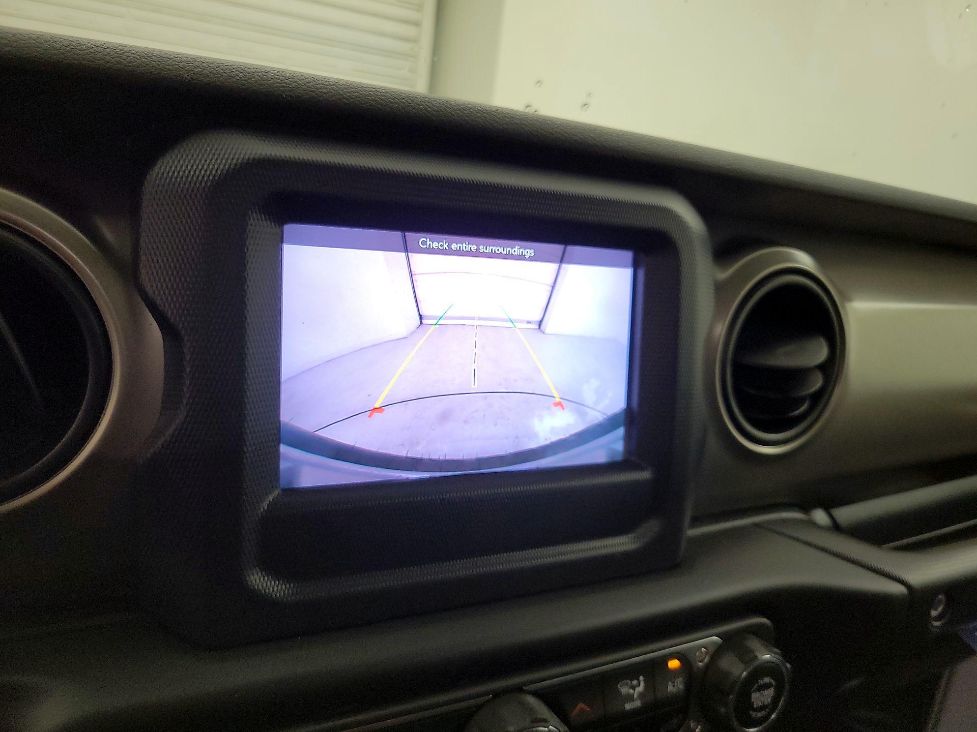 Thumbnail: 2020 Jeep Wrangler - 14