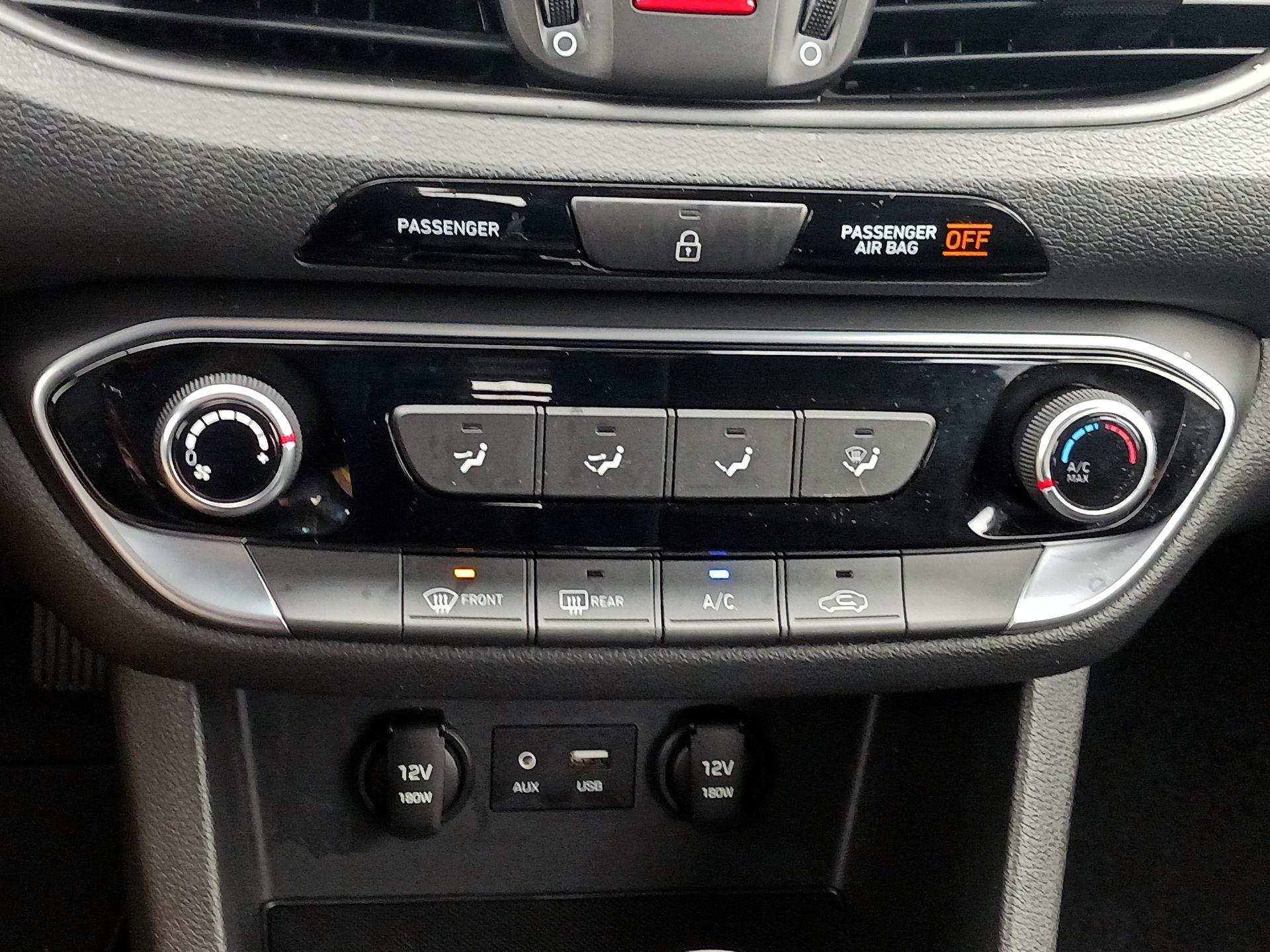 Thumbnail: 2018 Hyundai Elantra - 14