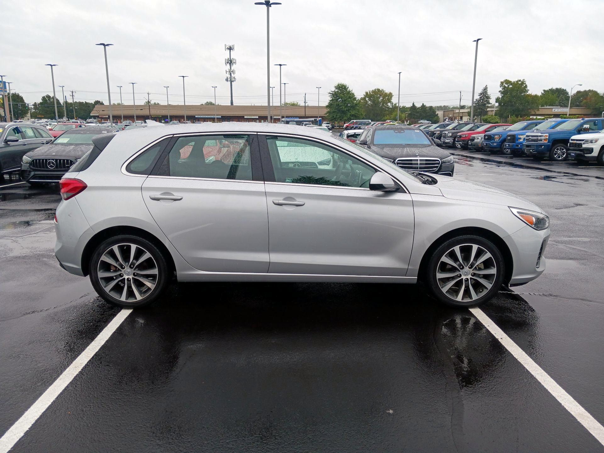 Thumbnail: 2018 Hyundai Elantra - 4